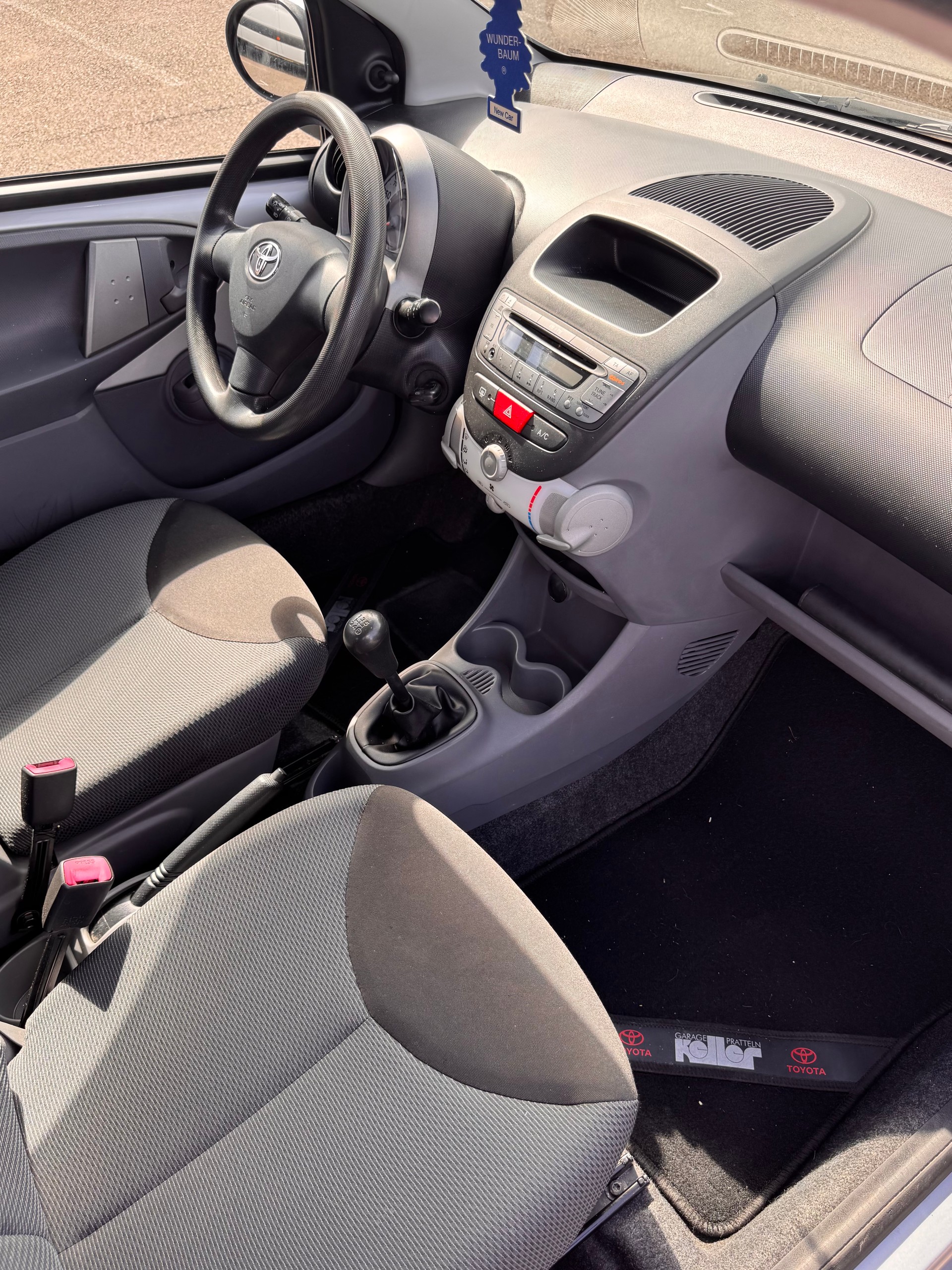 TOYOTA Aygo 1.0 Linea Terra-image-12