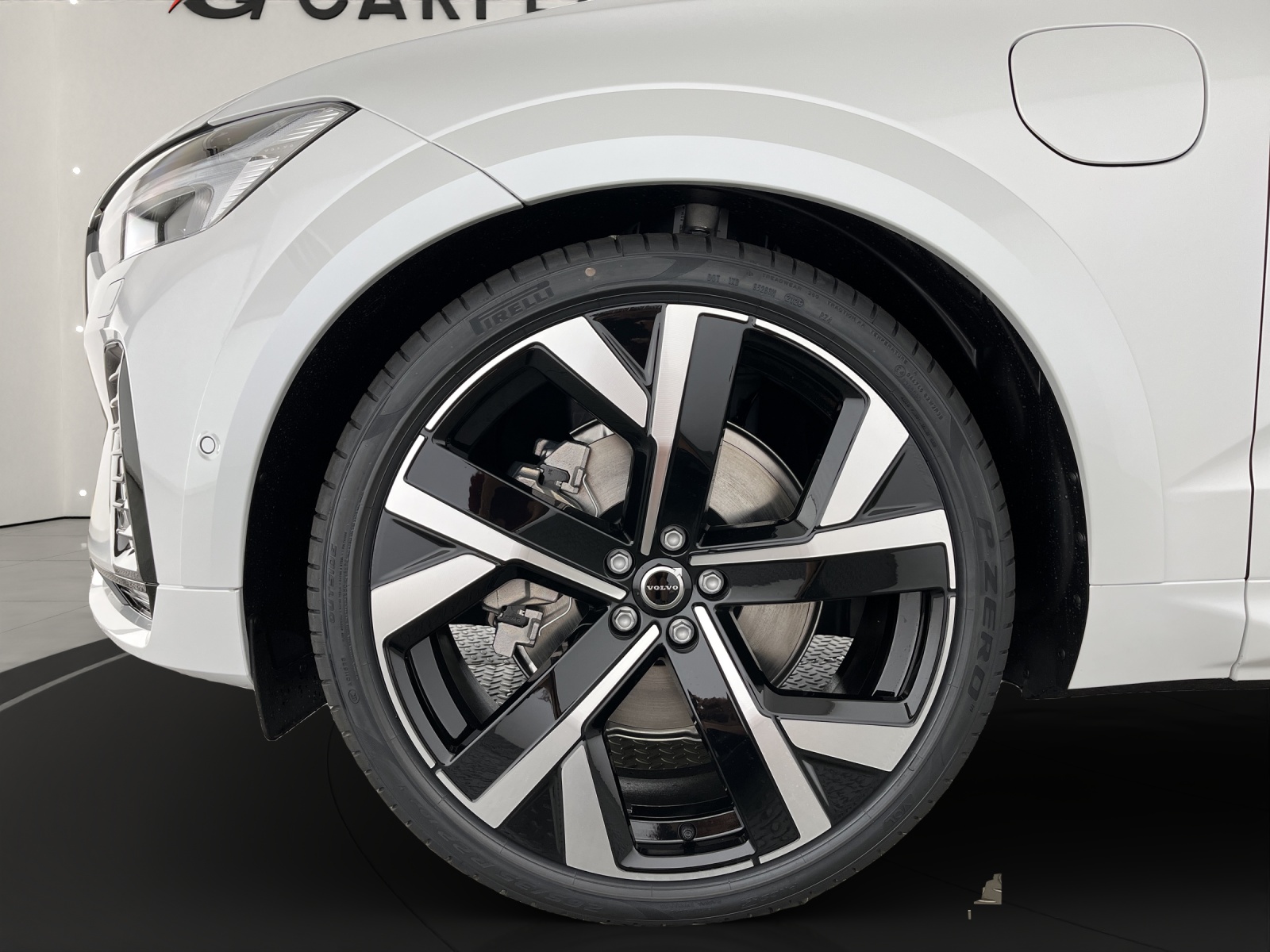 VOLVO XC60 2.0 T6 TE Black Edition eAWD-image-6