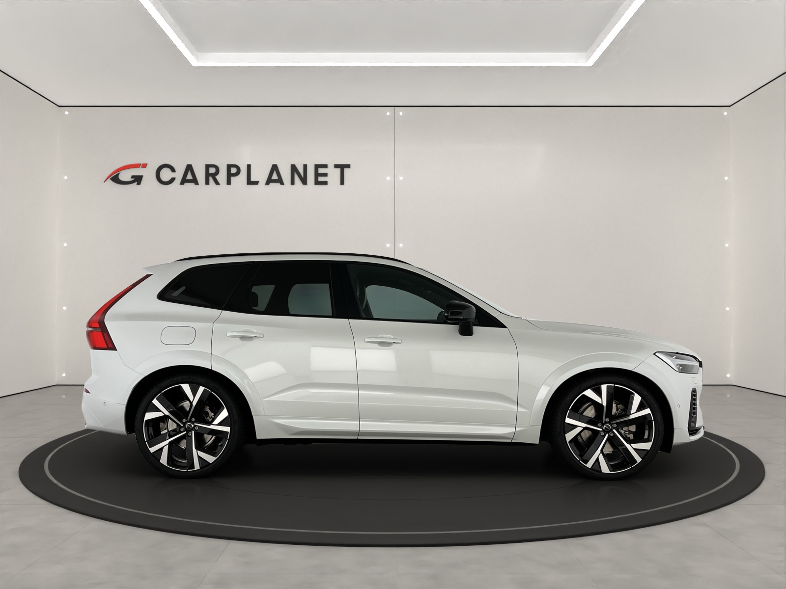 VOLVO XC60 2.0 T6 TE Black Edition eAWD-image-2