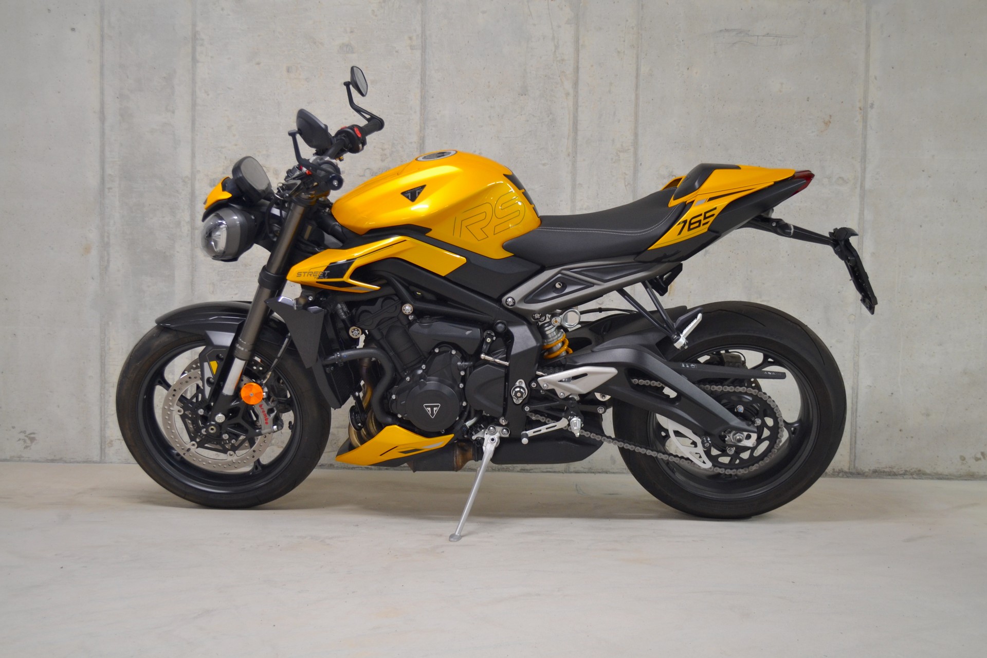 TRIUMPH Street Triple RS 765-showroom-element-2