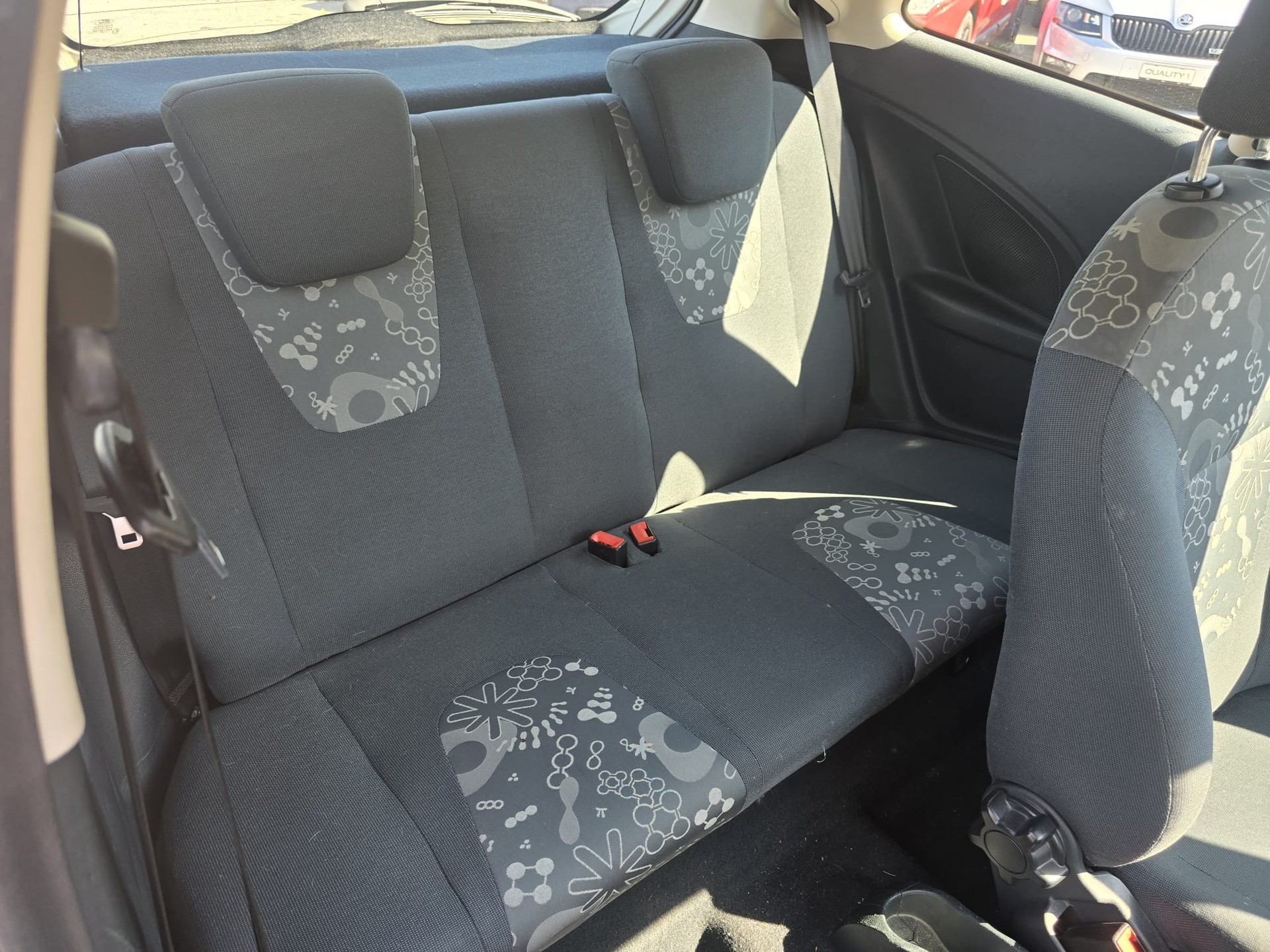 FORD KA 1.25 Titanium-image-9