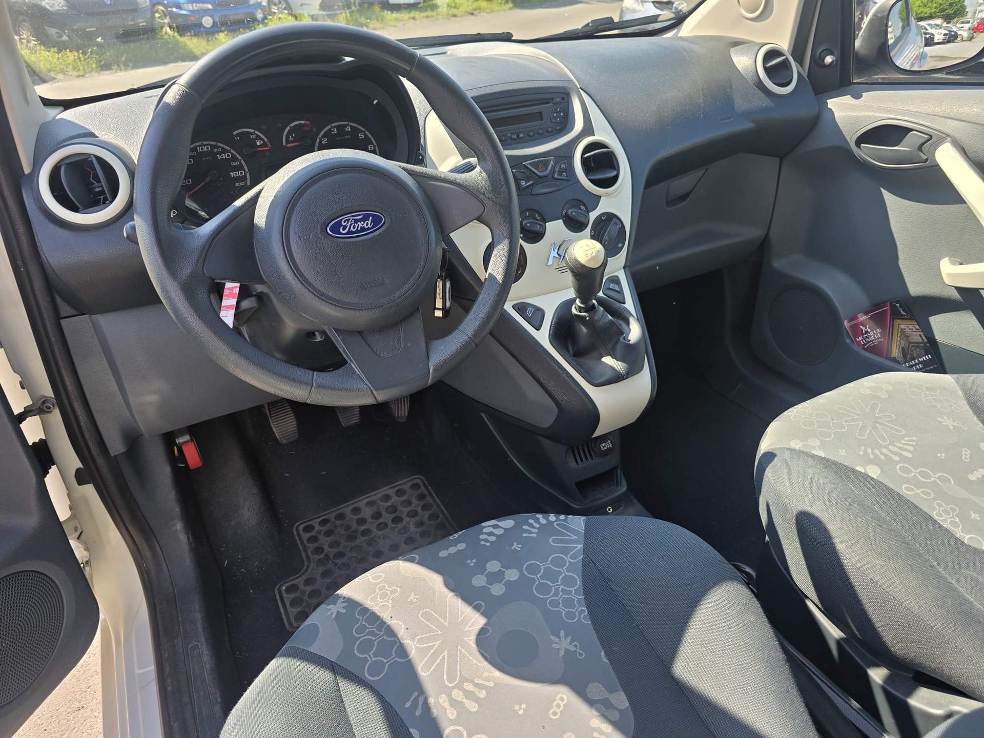 FORD KA 1.25 Titanium-image-10