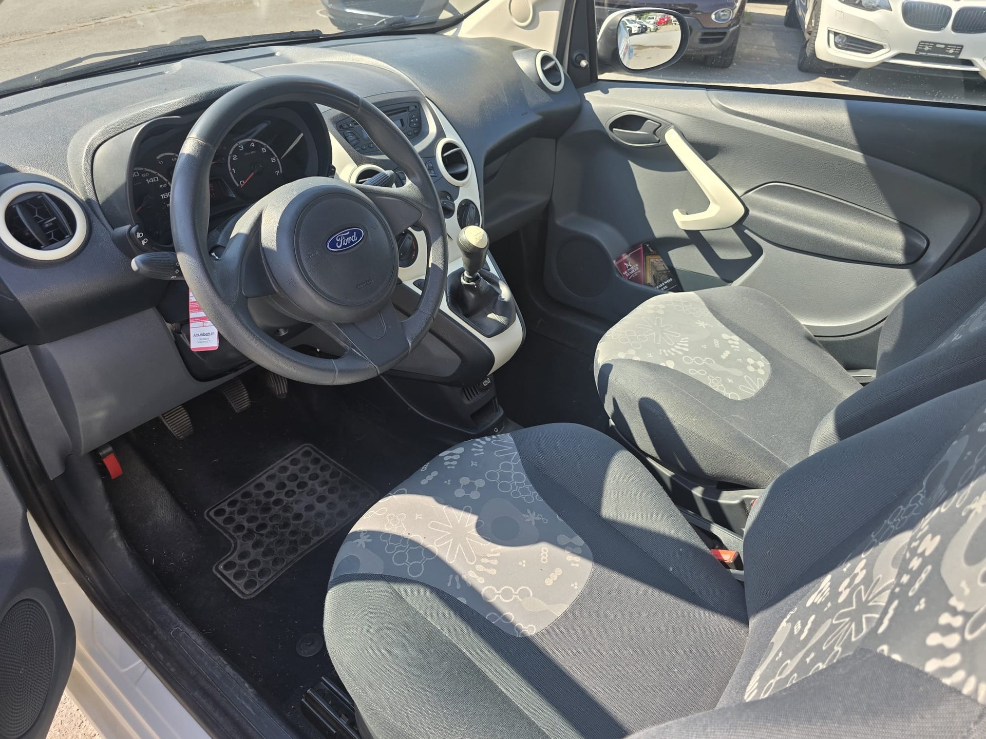 FORD KA 1.25 Titanium-image-8