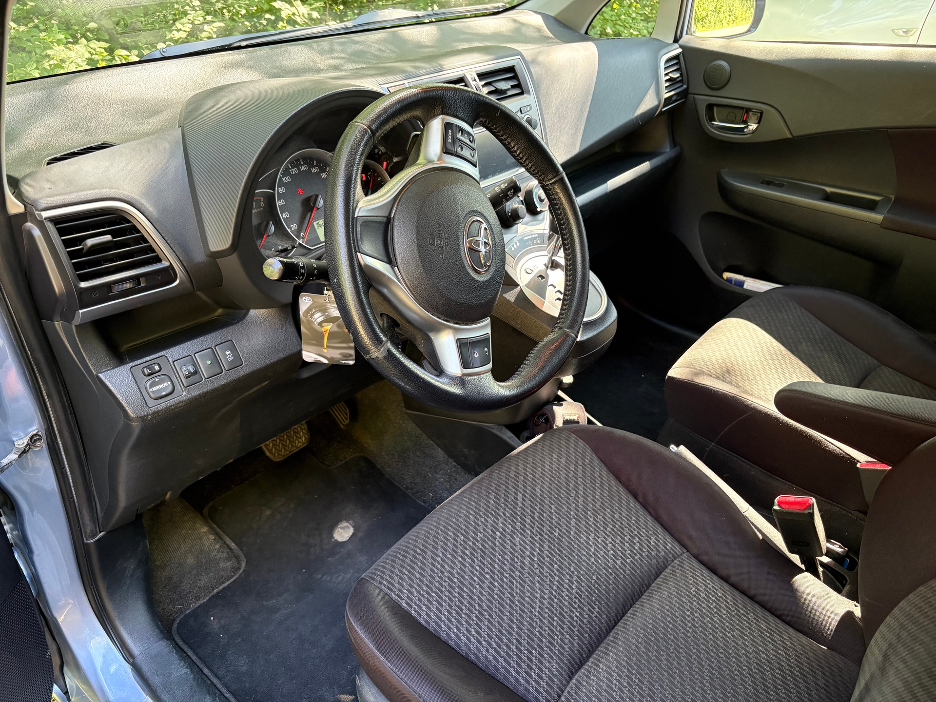 TOYOTA 1.33 VVT-i Linea Luna MdS-image-3