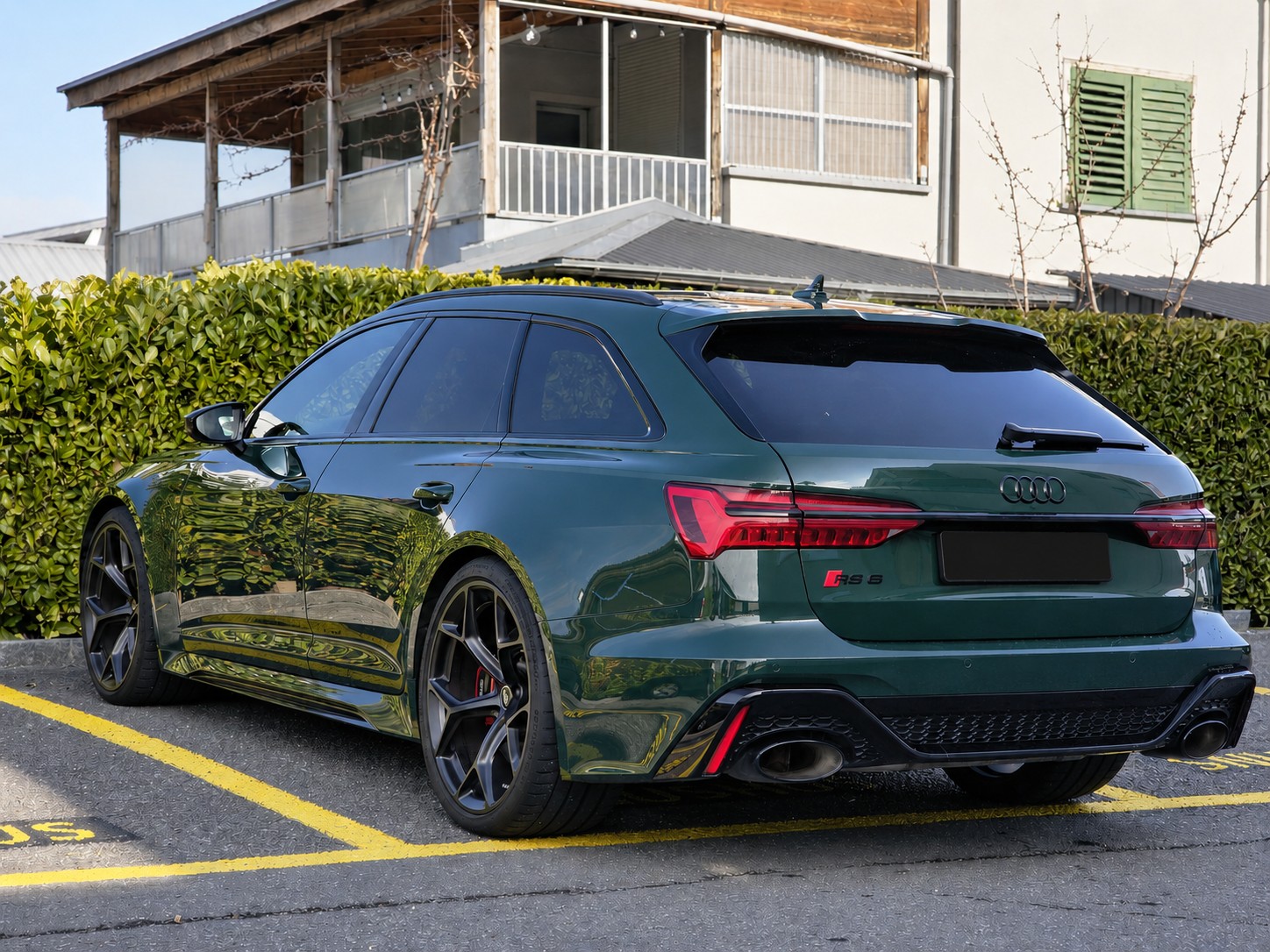 AUDI RS6 4.0 TFSI-image-1