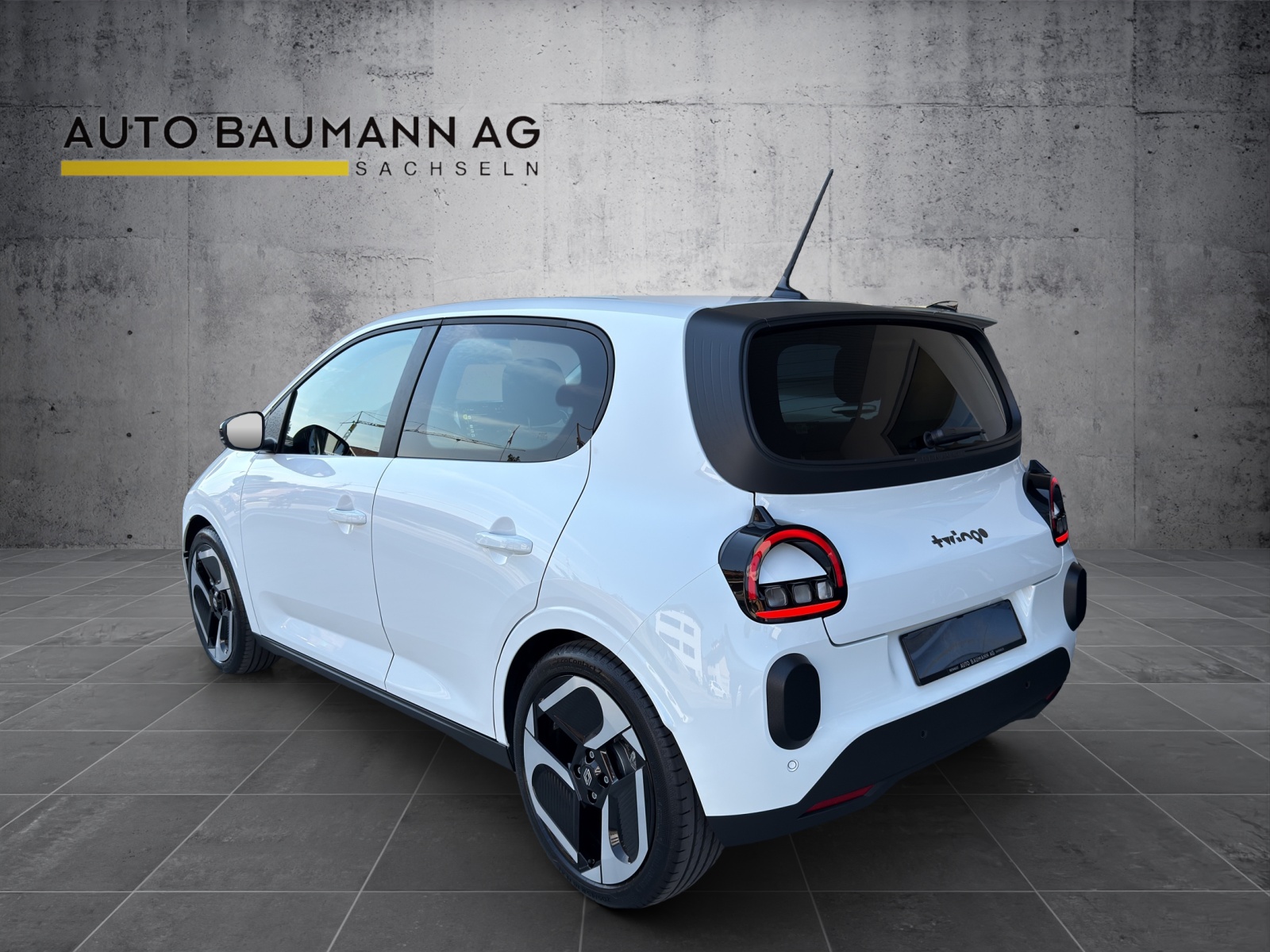 RENAULT Twingo E-Tech 27kWh Evolution-image-6