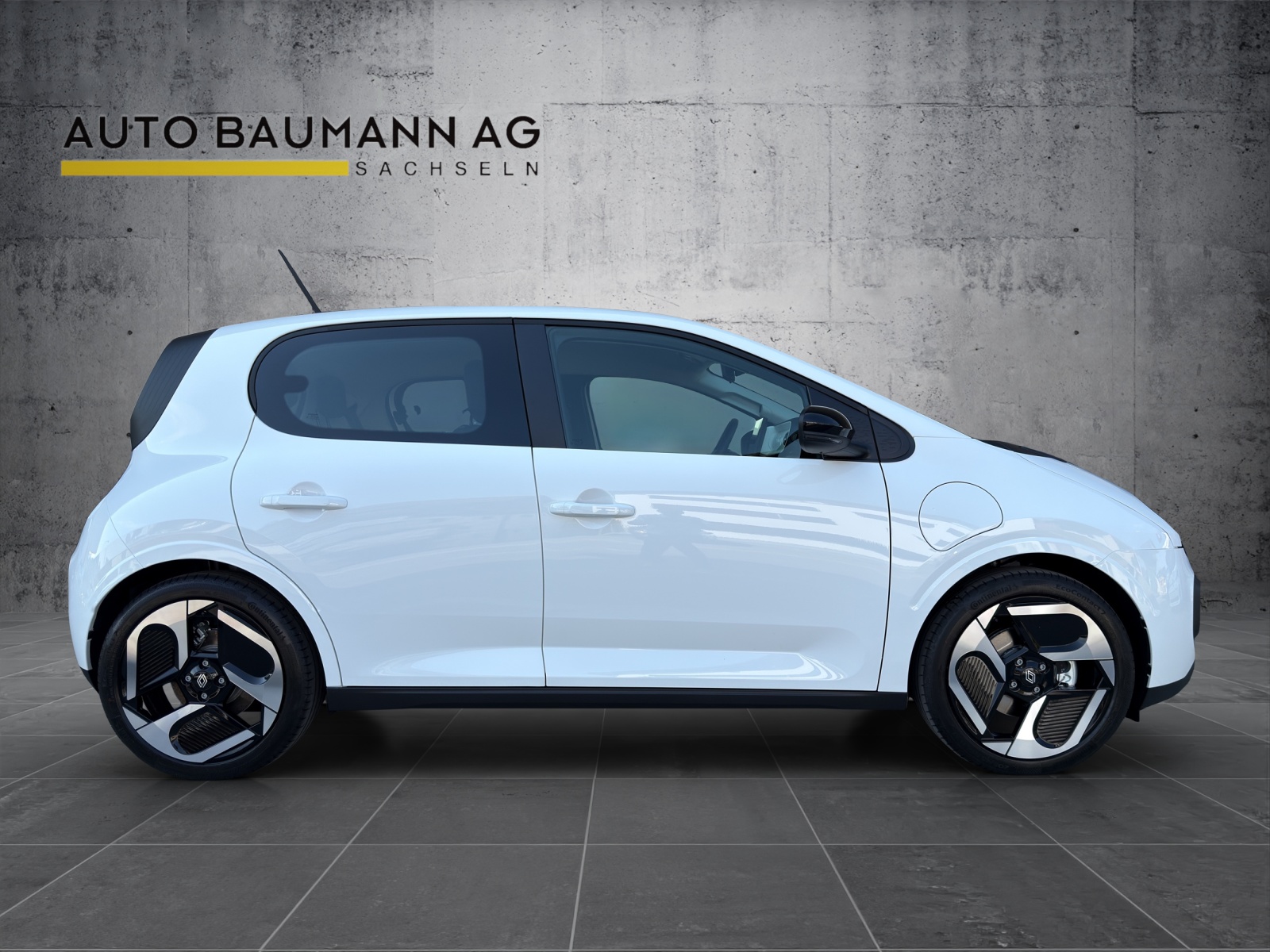 RENAULT Twingo E-Tech 27kWh Evolution-image-2