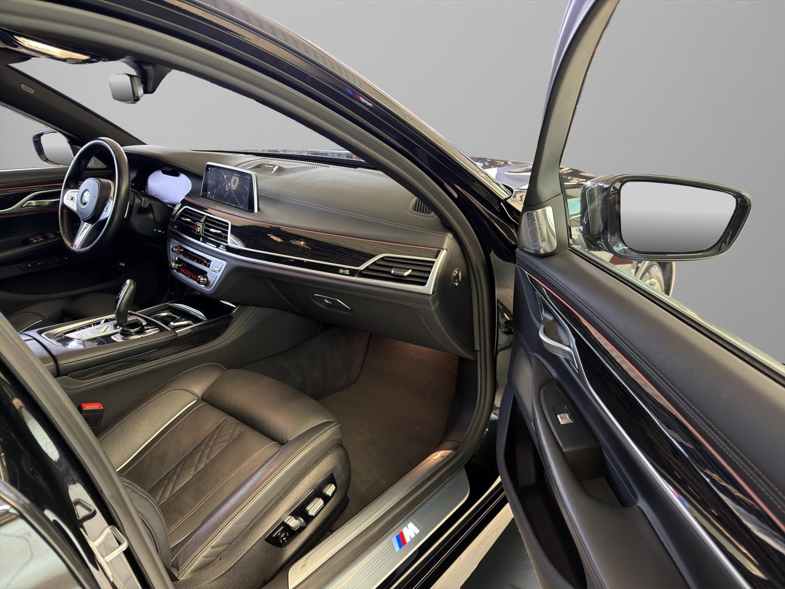 BMW 750i xDrive M-SportPaket-image-16