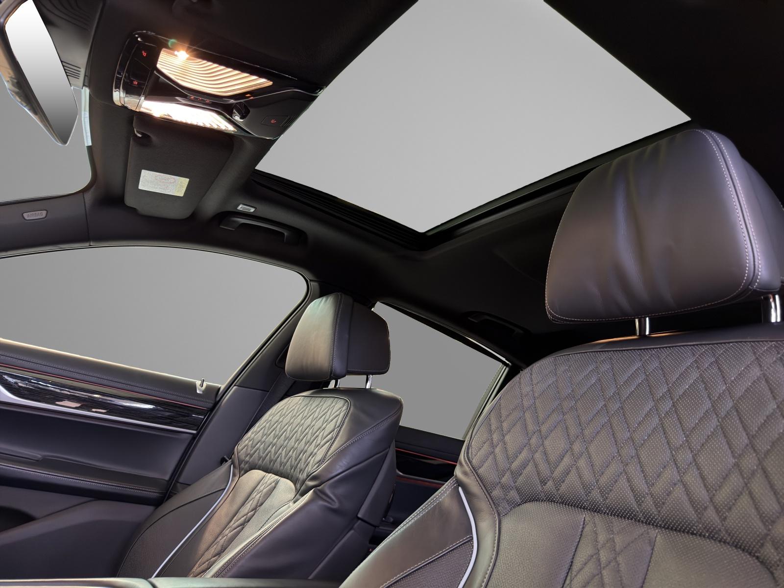 BMW 750i xDrive M-SportPaket-image-19