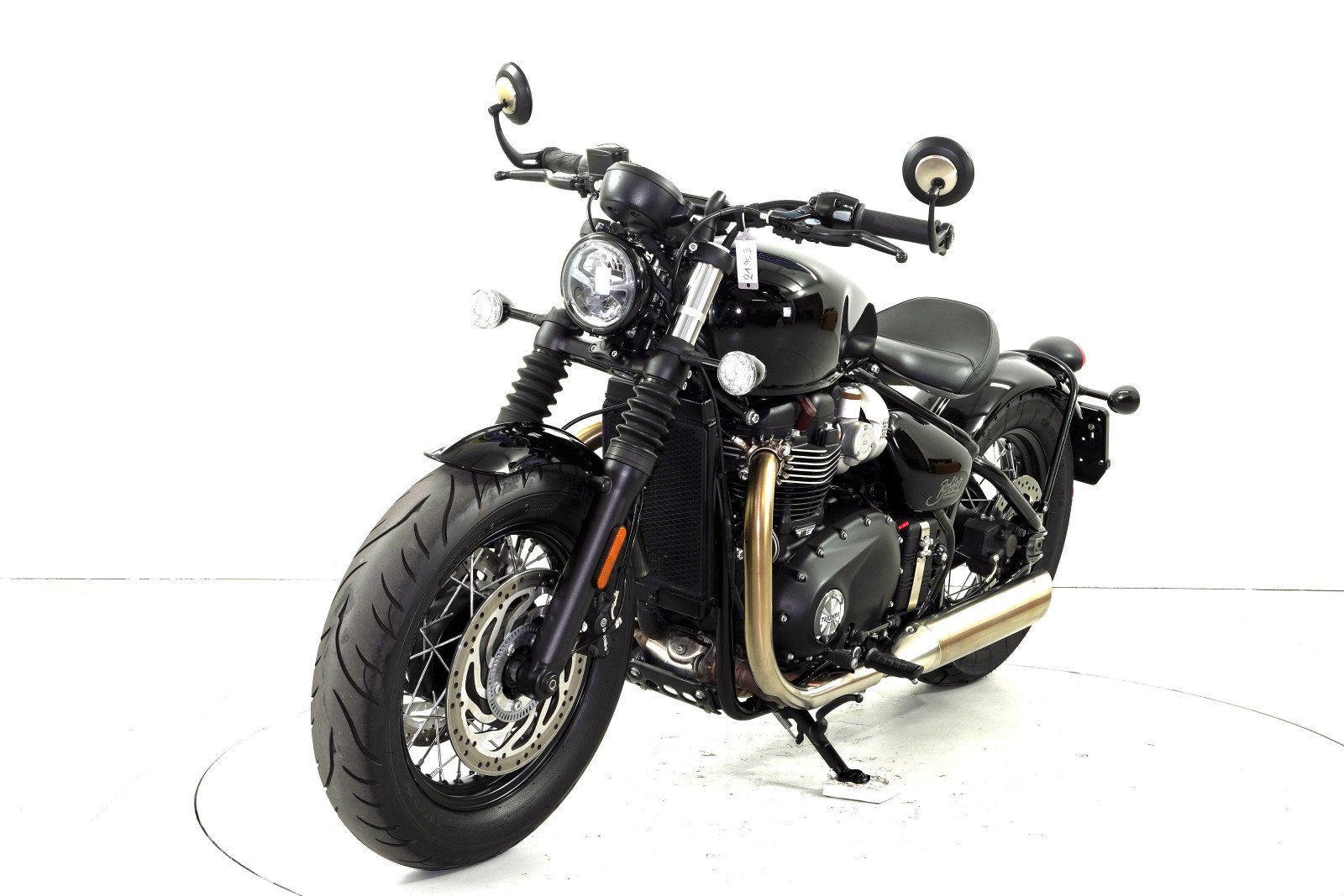 TRIUMPH Bonneville 1200 Bobber ABS-showroom-element-2