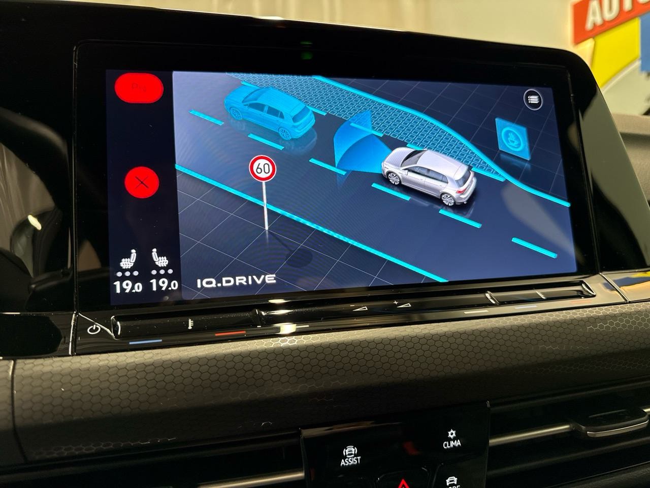 VW Golf 2.0 TSI GTI Black Style Edition-image-10