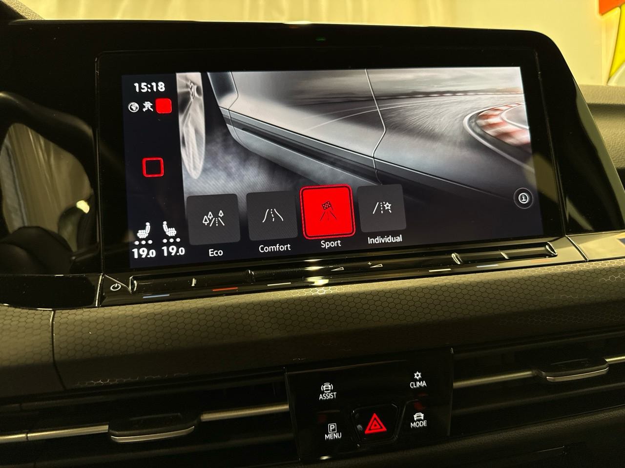 VW Golf 2.0 TSI GTI Black Style Edition-image-7