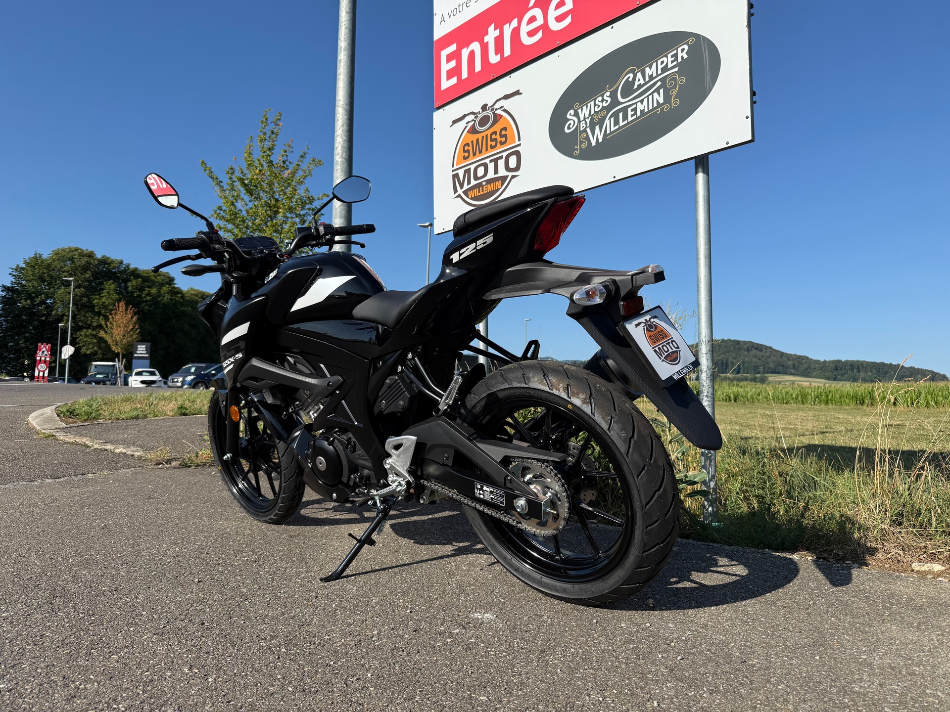 SUZUKI GSX-S 125-showroom-element-2