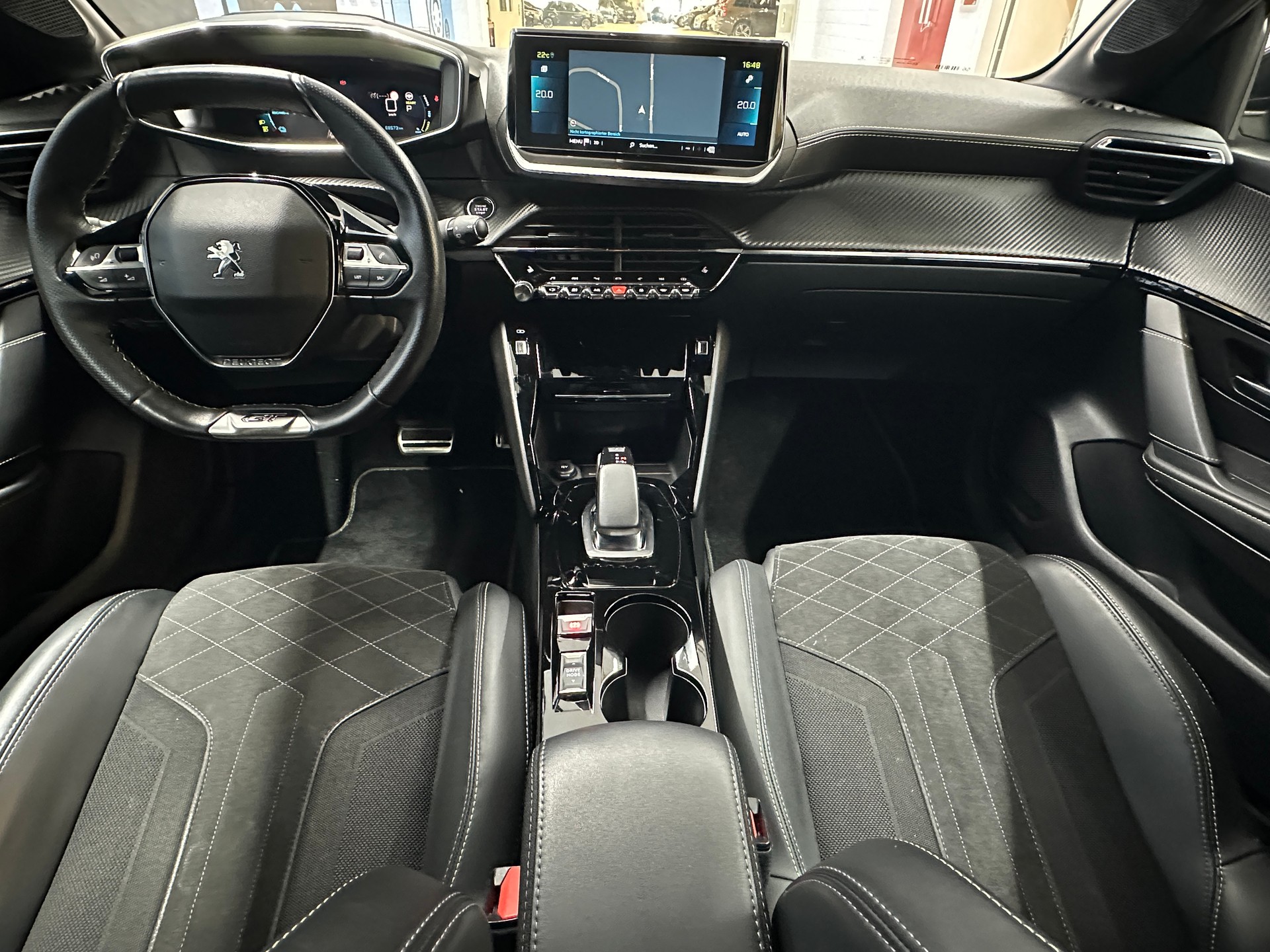 PEUGEOT 208 Elektrik GT Pack-image-9