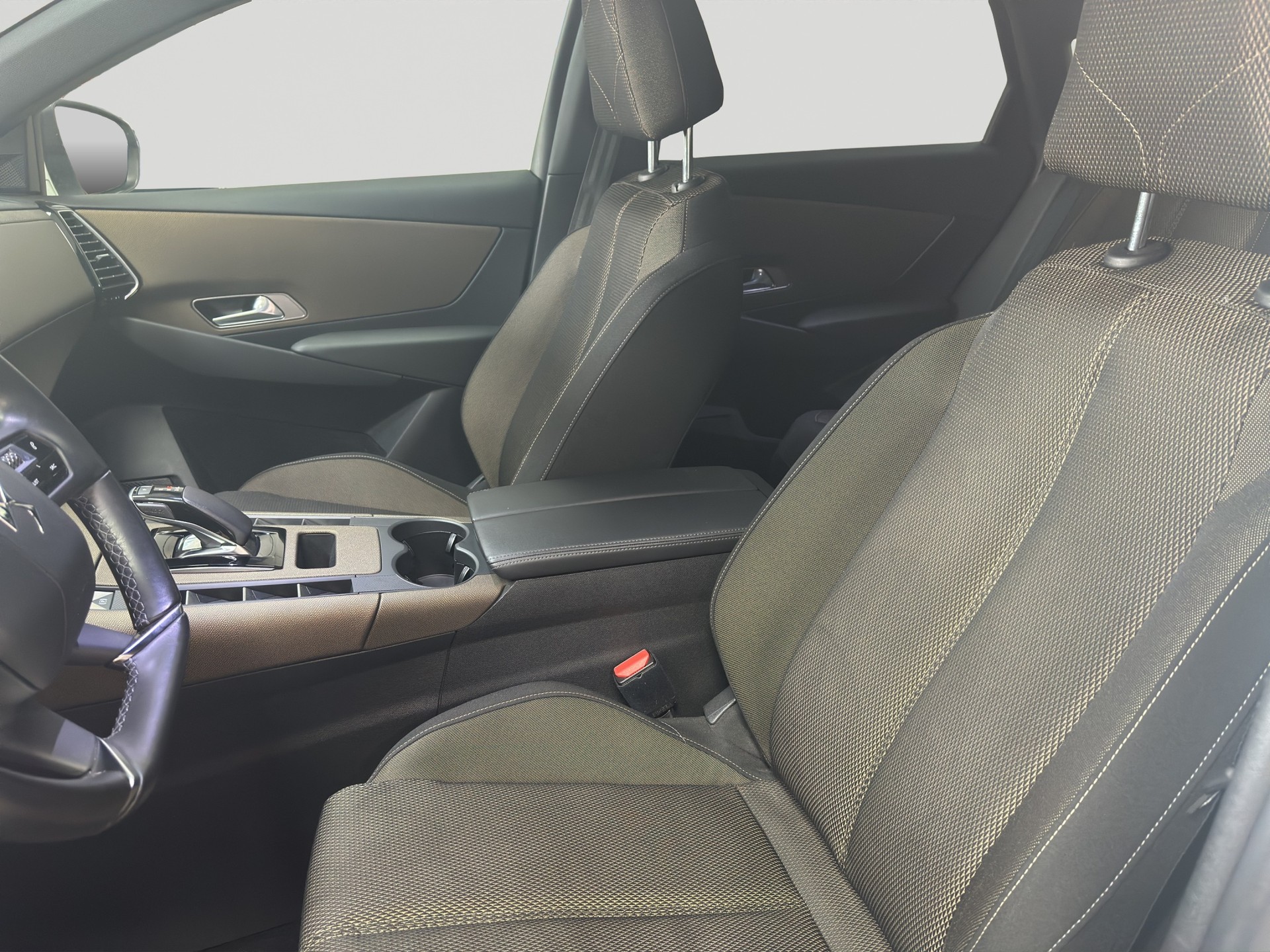 DS AUTOMOBILES DS 7 Crossback E-Tense 225 Bastille+-image-7