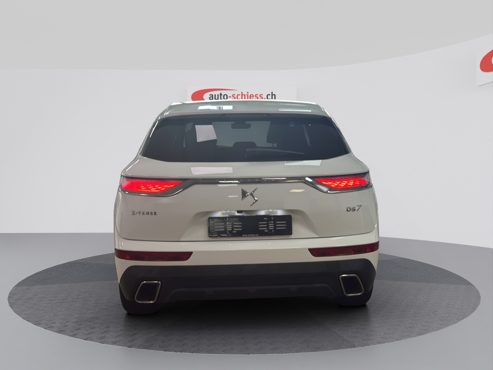 DS AUTOMOBILES DS 7 Crossback E-Tense 225 Bastille+-showroom-element-3