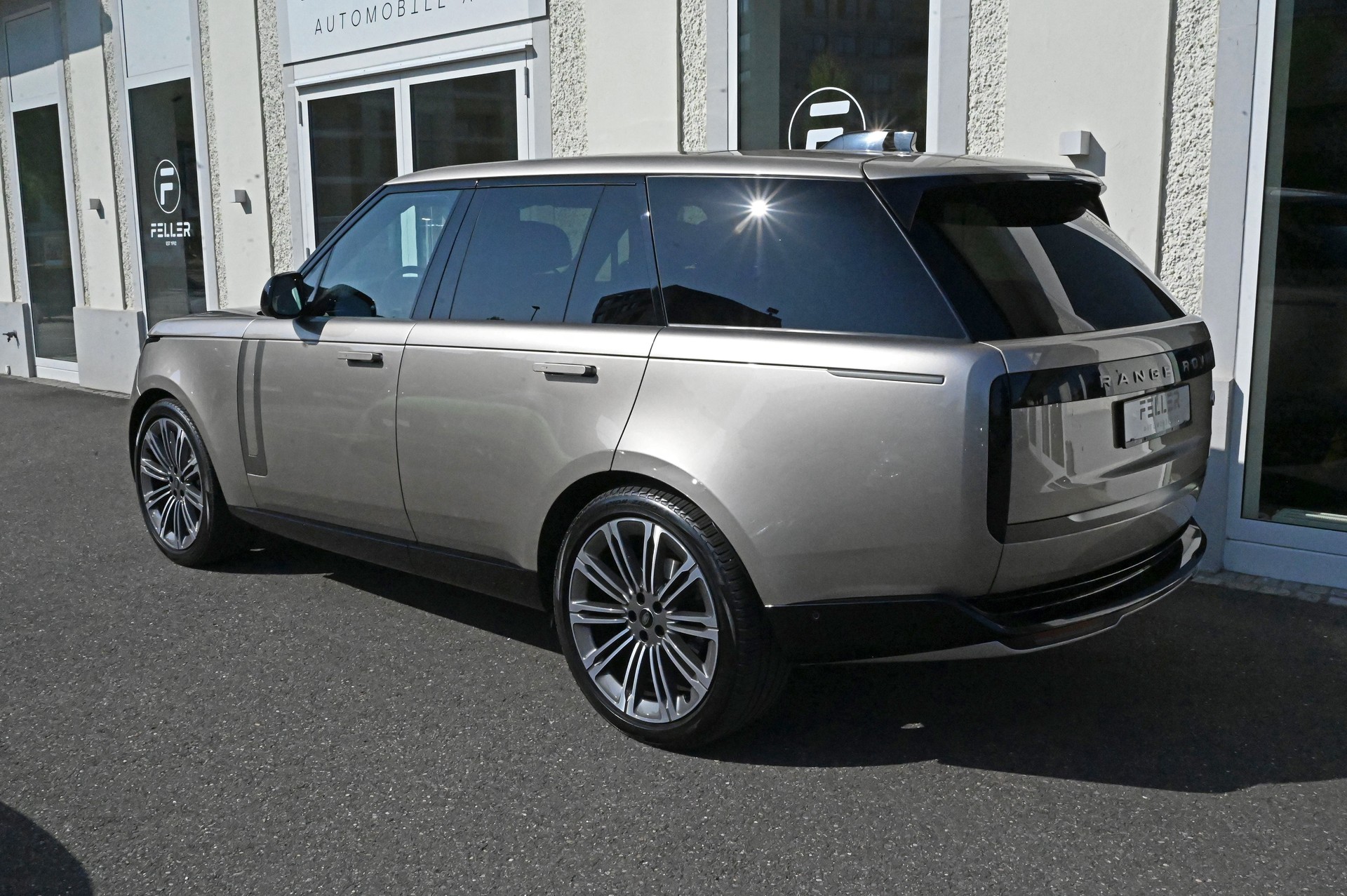 LAND ROVER Range Rover D350 3.0D I6 MHEV HSE Automatic-image-7