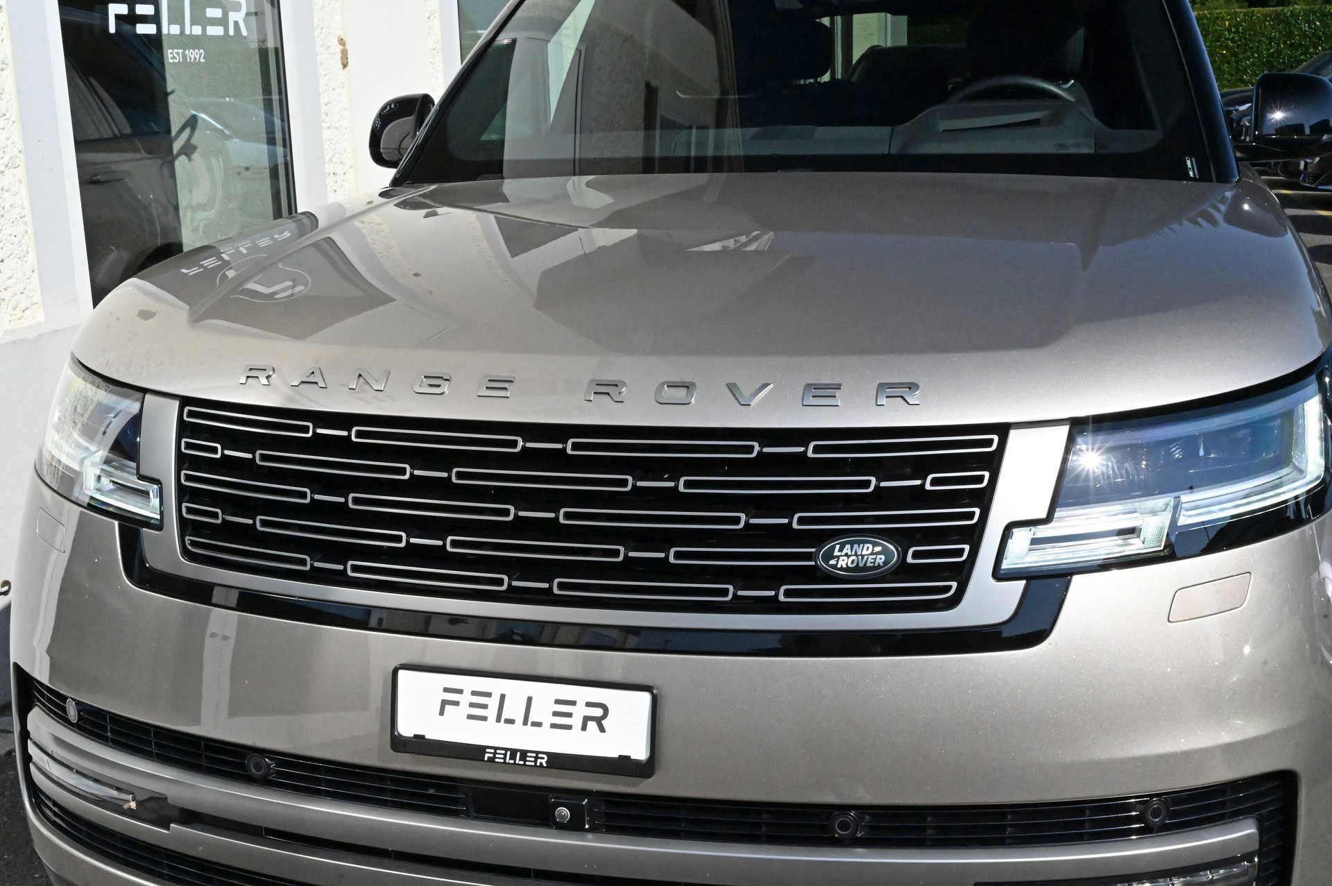 LAND ROVER Range Rover D350 3.0D I6 MHEV HSE Automatic-image-3