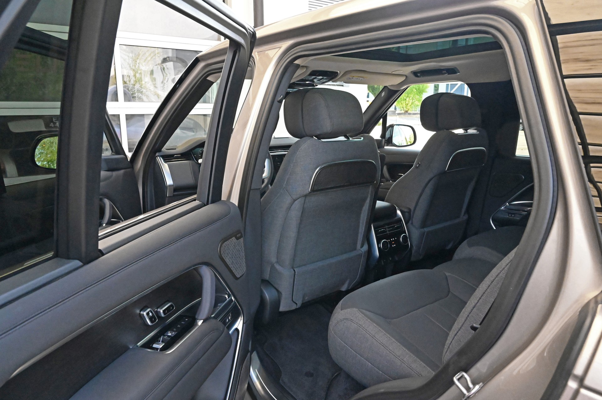 LAND ROVER Range Rover D350 3.0D I6 MHEV HSE Automatic-image-13