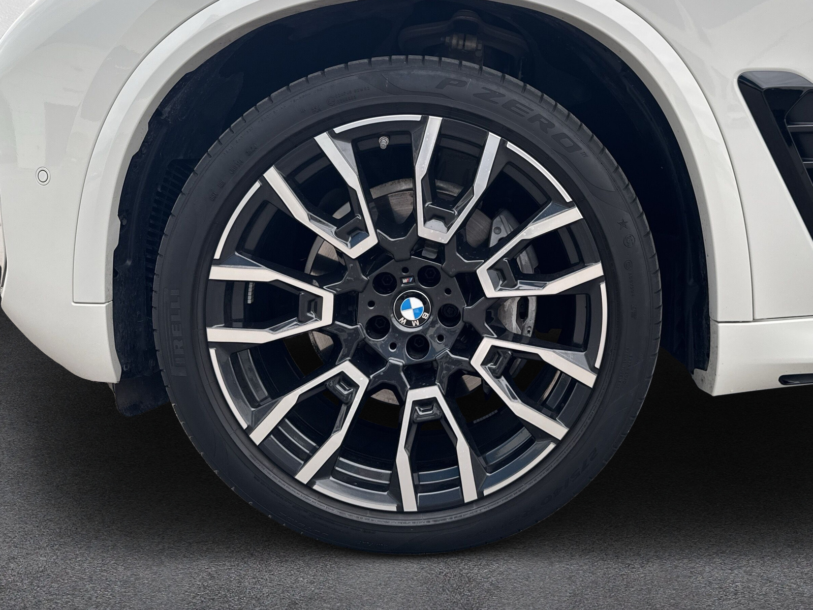 BMW X5 30d M Sport xDrive (CH) AHK 3.5T ** 7 Places **-image-8