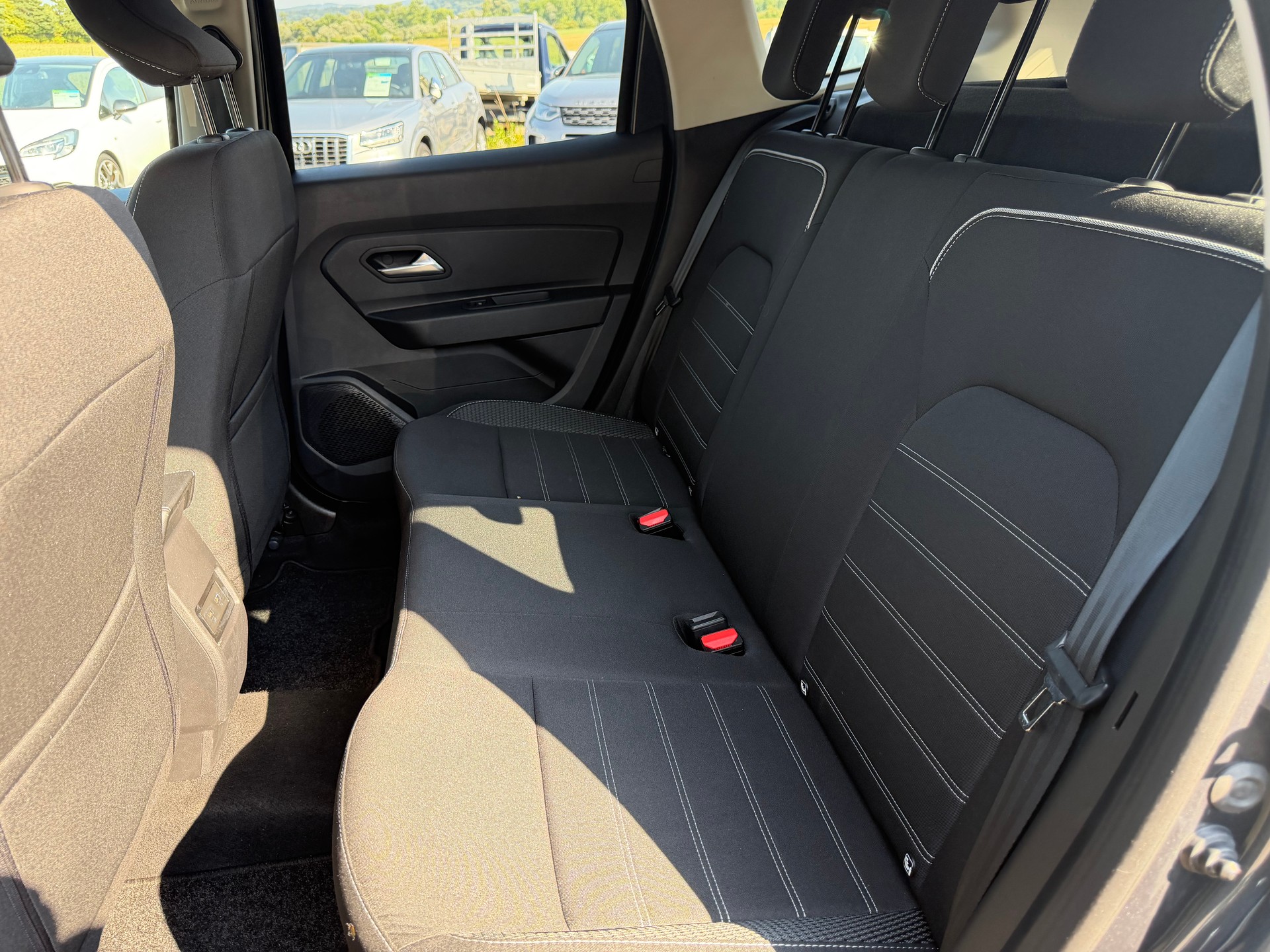DACIA Duster TCe 150 Prestige 4x4-image-11