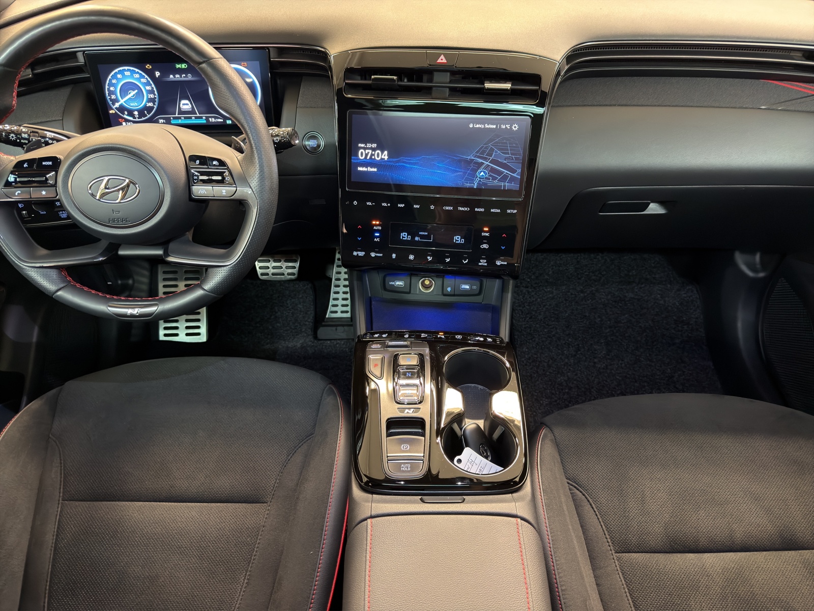 HYUNDAI Tucson 1.6HEV NLi LUX 4WD-image-11