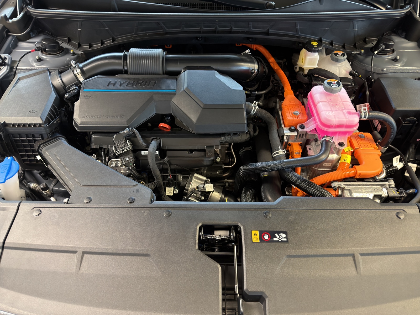 HYUNDAI Tucson 1.6HEV NLi LUX 4WD-image-18