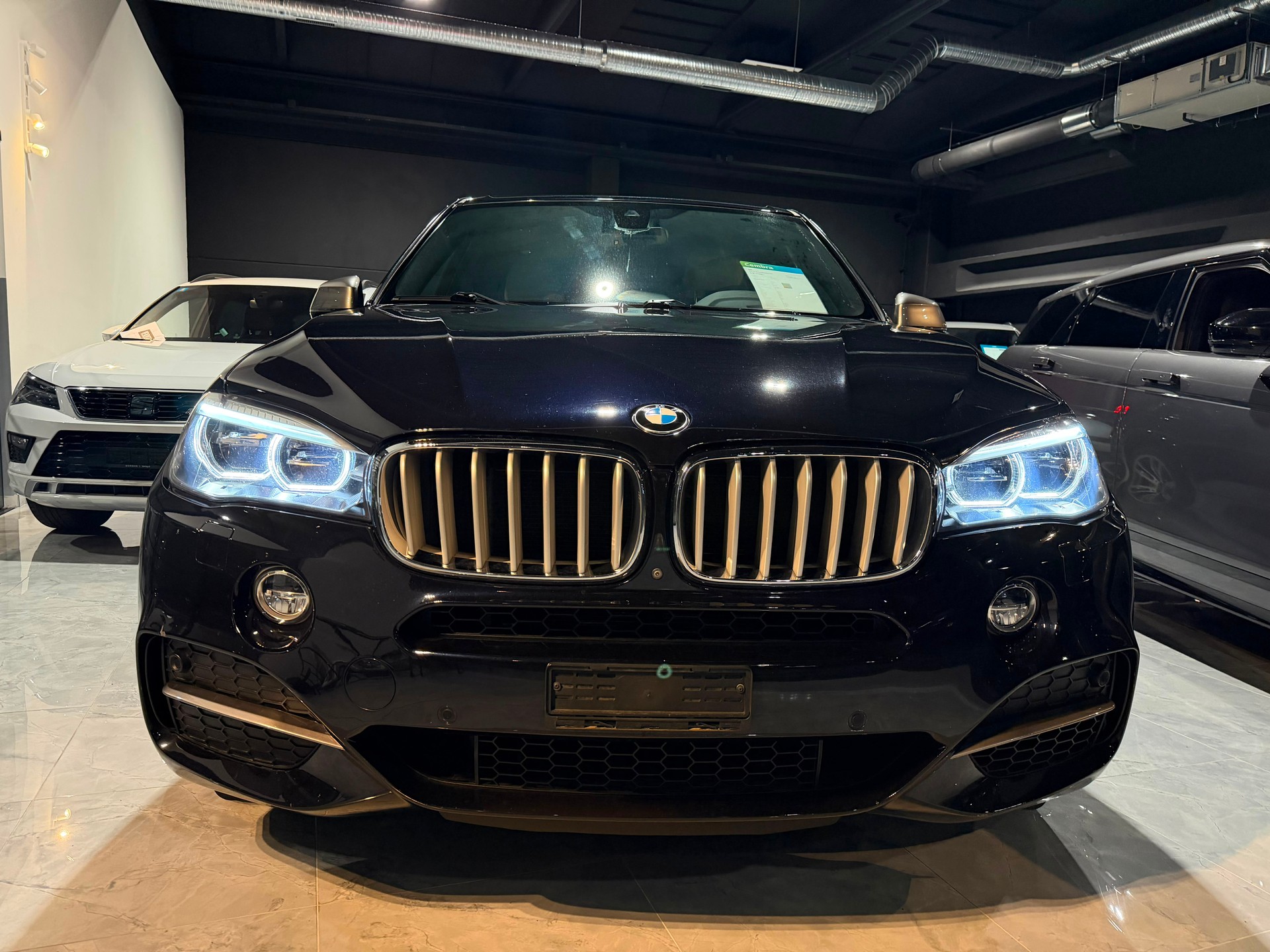 BMW X5 xDrive M50d Steptronic-image-1