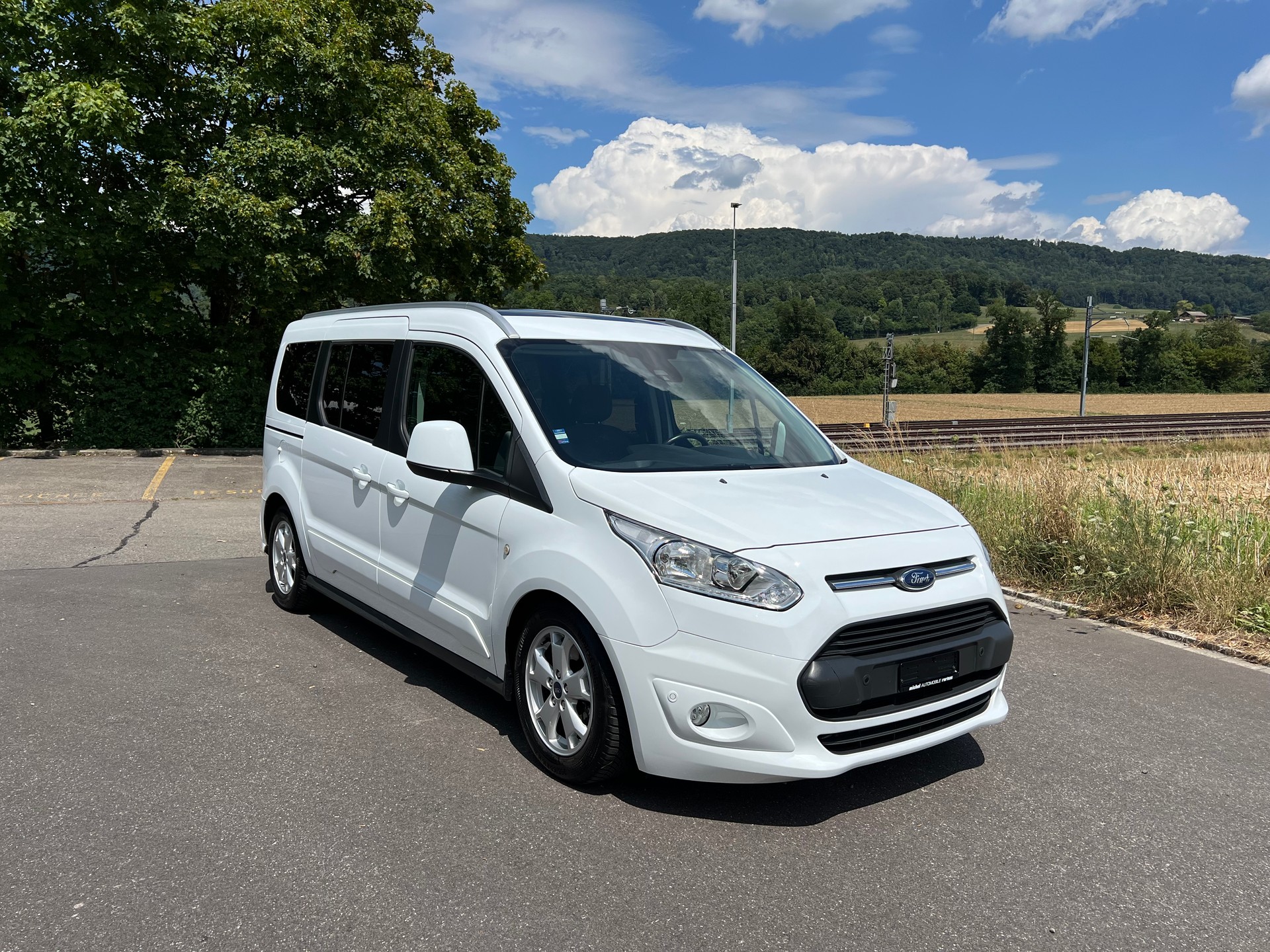 FORD Grand Tourneo Connect 1.5 TDCi Titanium Powershift-image-2