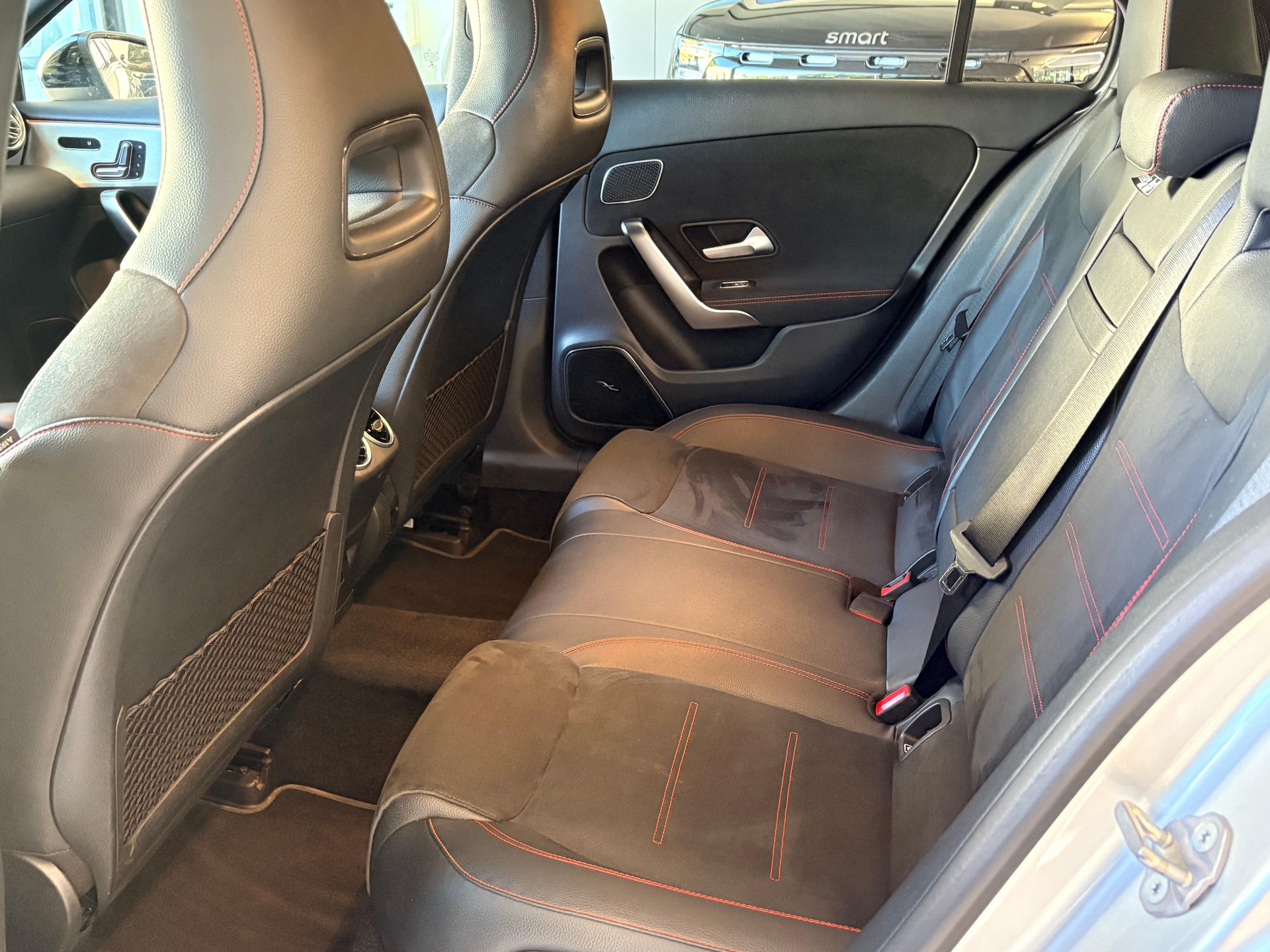 MERCEDES-BENZ A 35 AMG 4matic-image-13