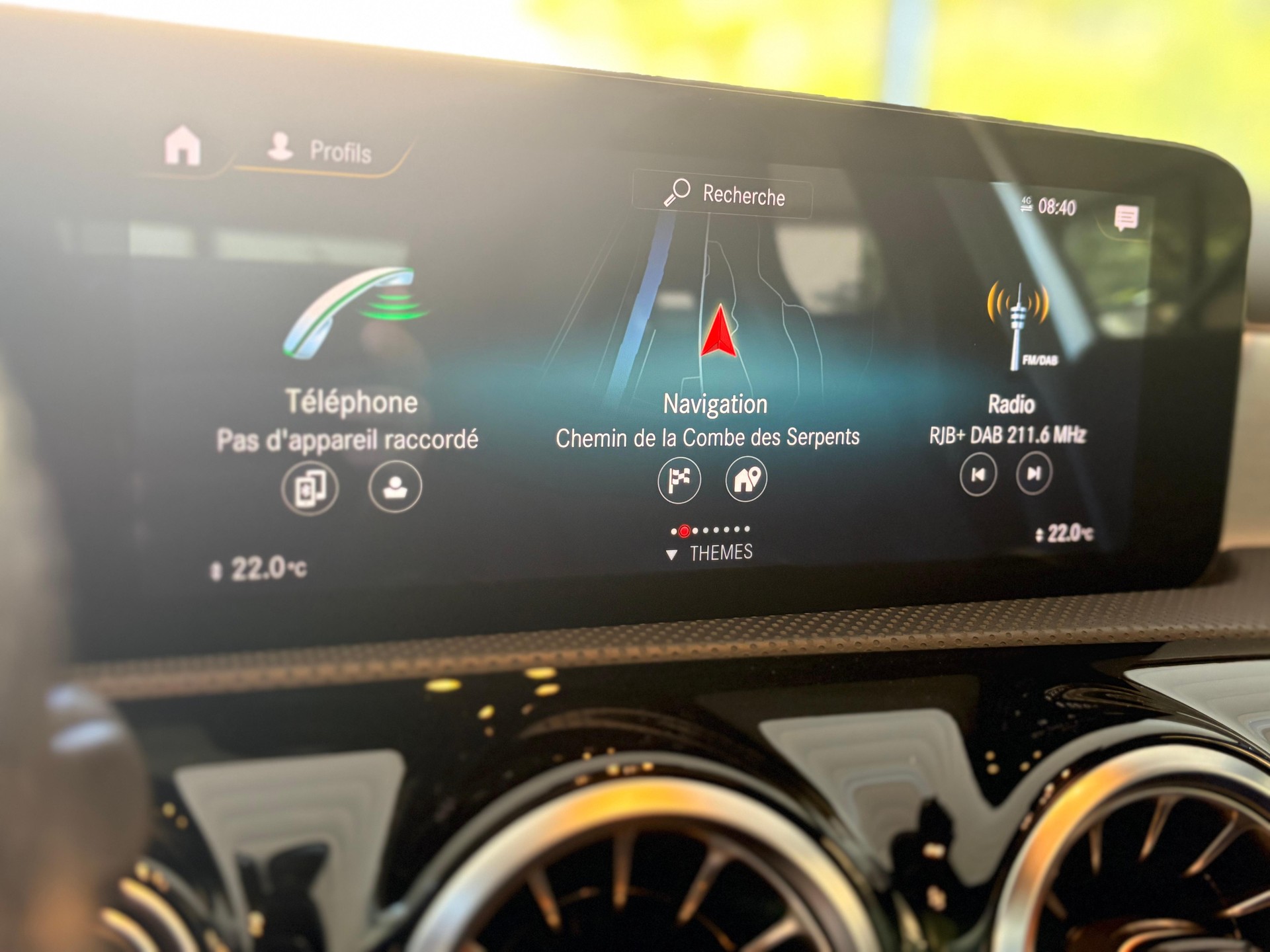 MERCEDES-BENZ A 35 AMG 4matic-image-9