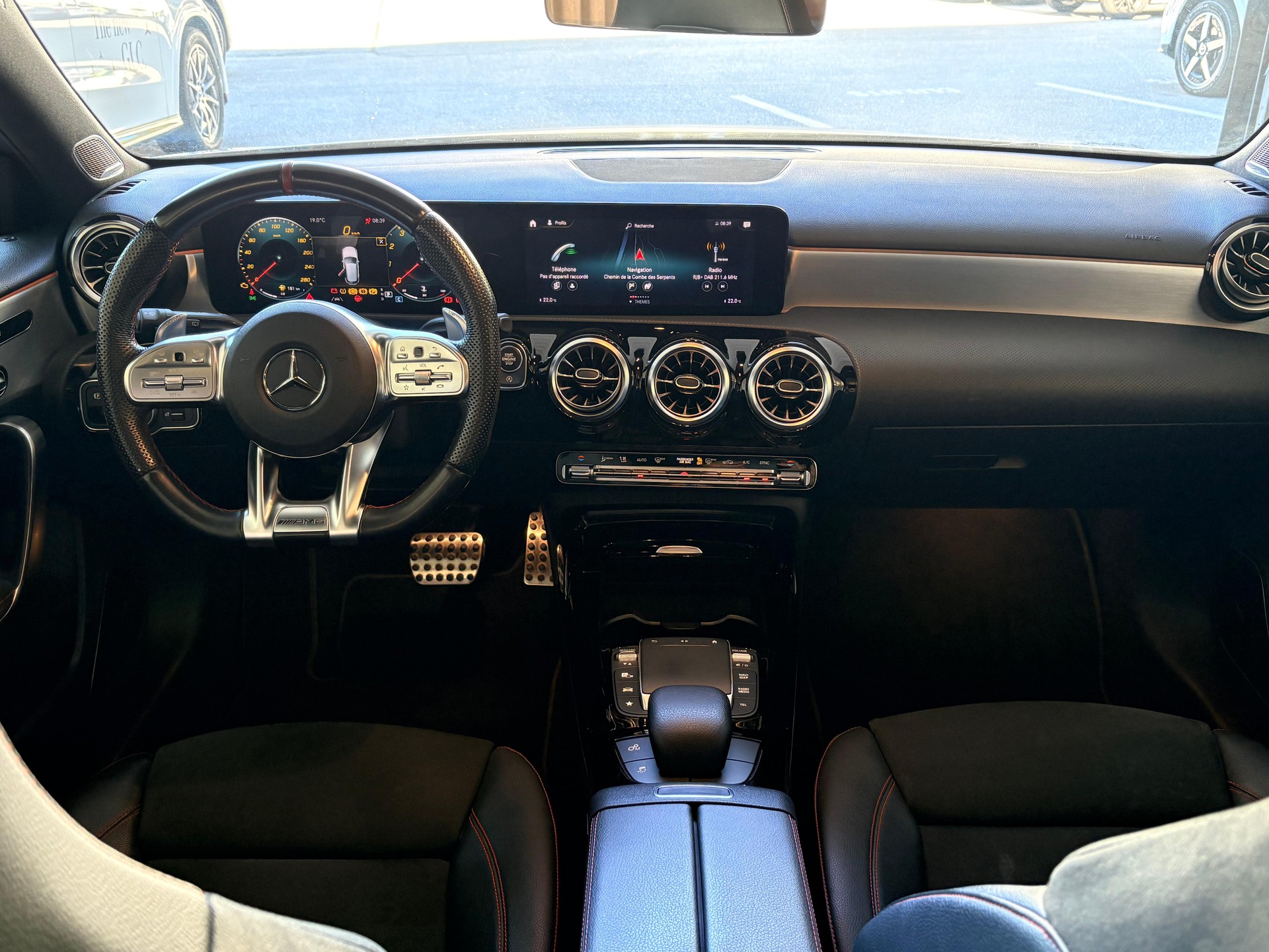 MERCEDES-BENZ A 35 AMG 4matic-image-7
