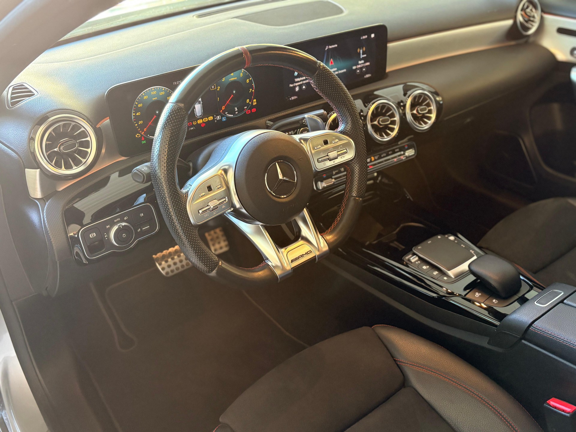 MERCEDES-BENZ A 35 AMG 4matic-image-8