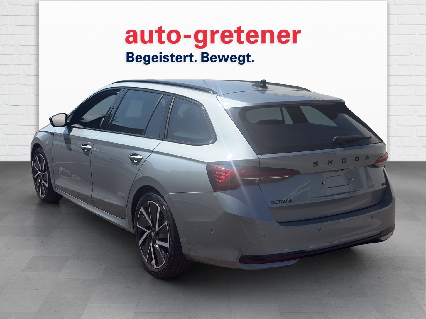 SKODA Octavia Combi 2.0 TSI SportLine 4x4 DSG-image-1