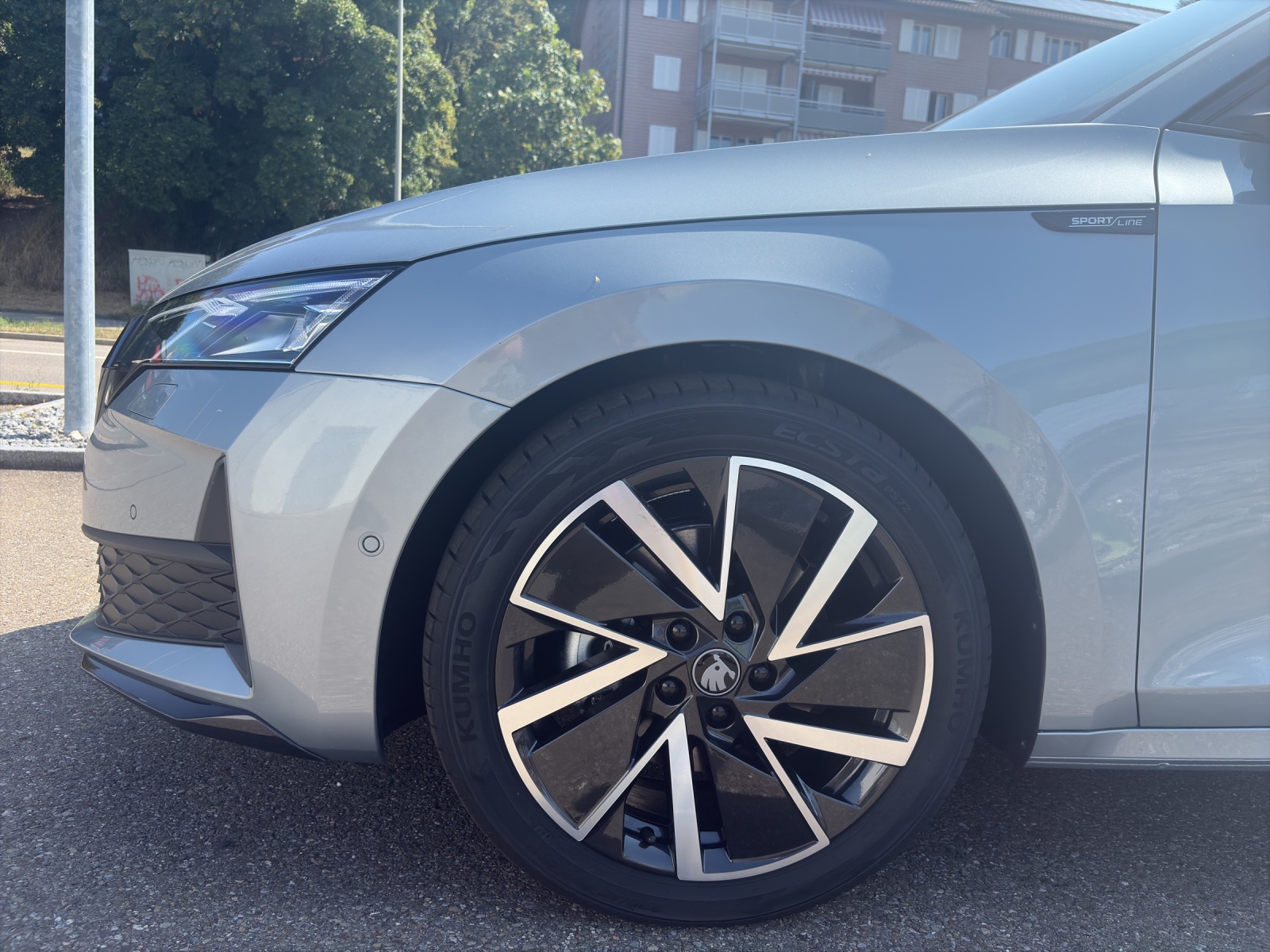 SKODA Octavia Combi 2.0 TSI SportLine 4x4 DSG-image-13