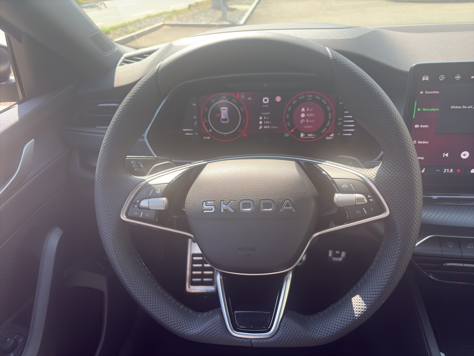 SKODA Octavia Combi 2.0 TSI SportLine 4x4 DSG-image-11
