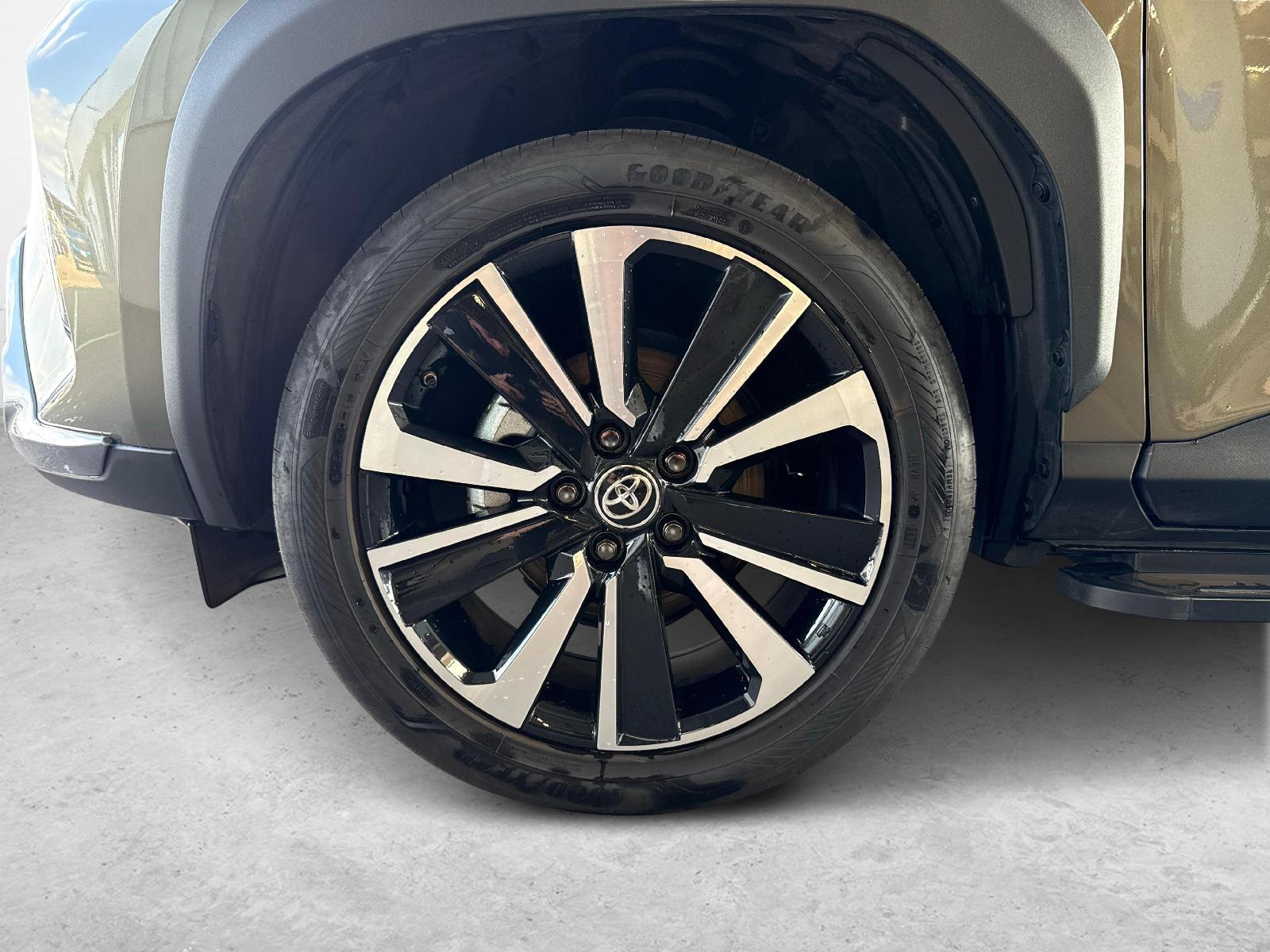 TOYOTA Yaris Cross 1.5 VVT-i HSD Premiere Edition AWD-i-image-12