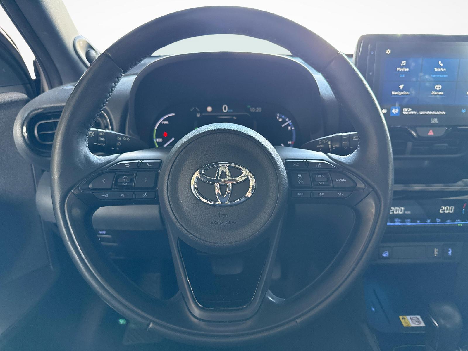 TOYOTA Yaris Cross 1.5 VVT-i HSD Premiere Edition AWD-i-image-15