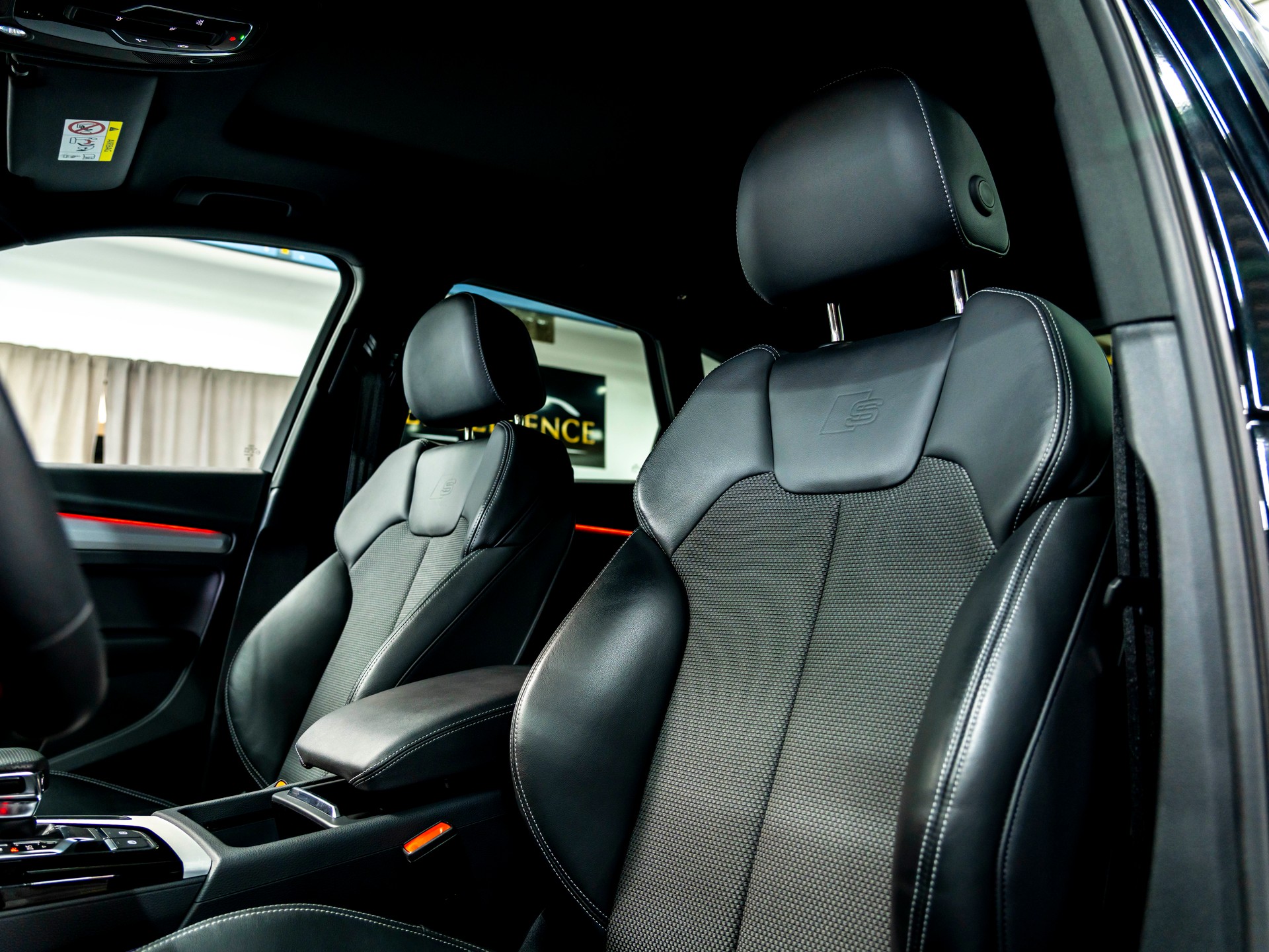 AUDI Q5 45 TFSI S-line quattro S-tronic-image-15