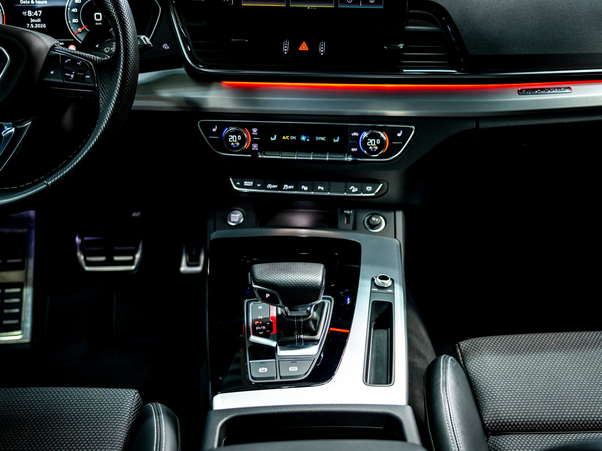 AUDI Q5 45 TFSI S-line quattro S-tronic-image-22