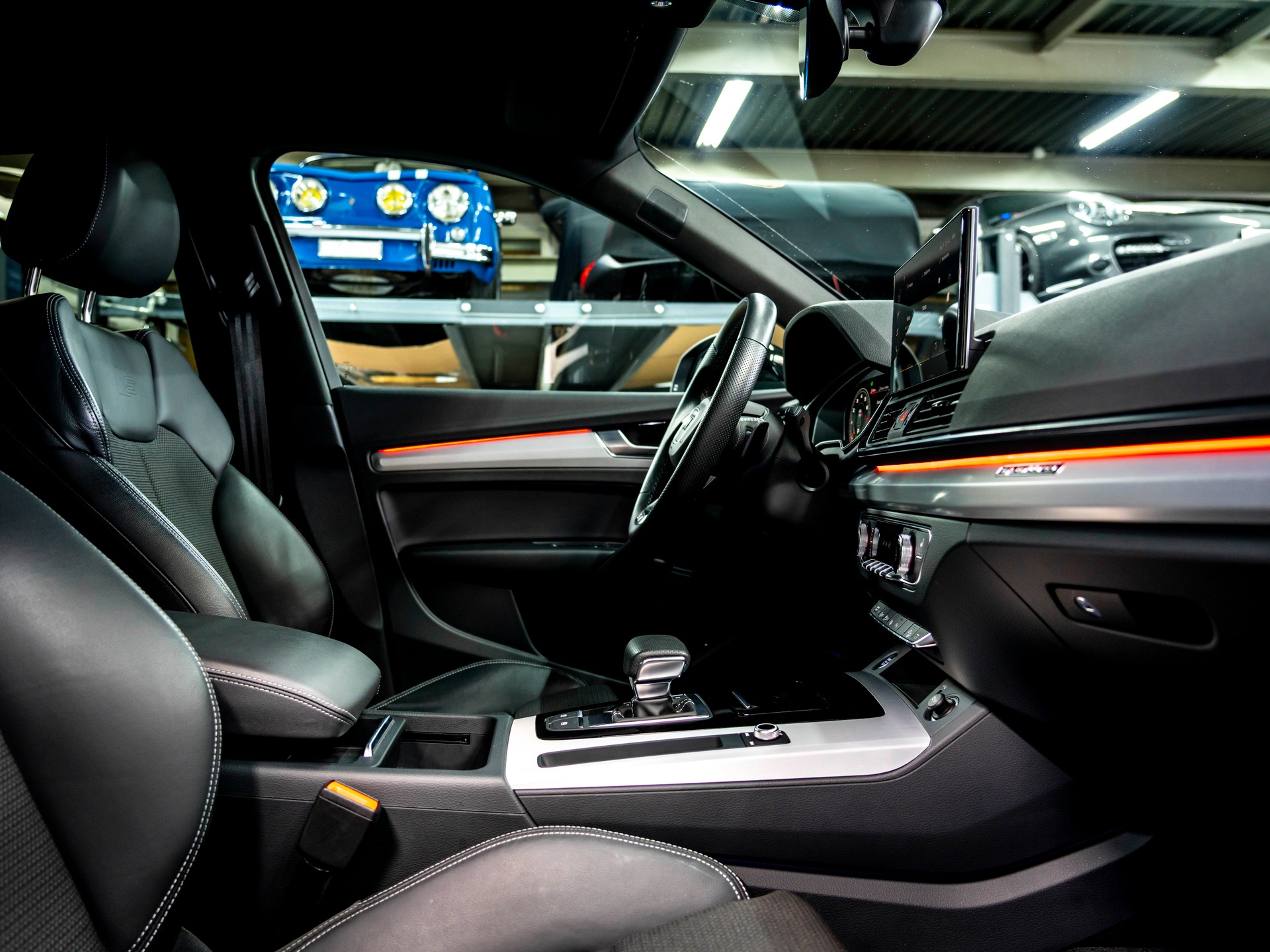 AUDI Q5 45 TFSI S-line quattro S-tronic-image-24