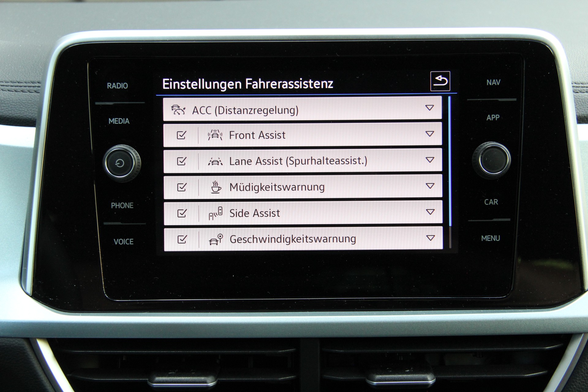 VW T-Roc 2.0 TDI SCR Goal DSG ***ANHÄNGERKUPPLUNG***-image-10