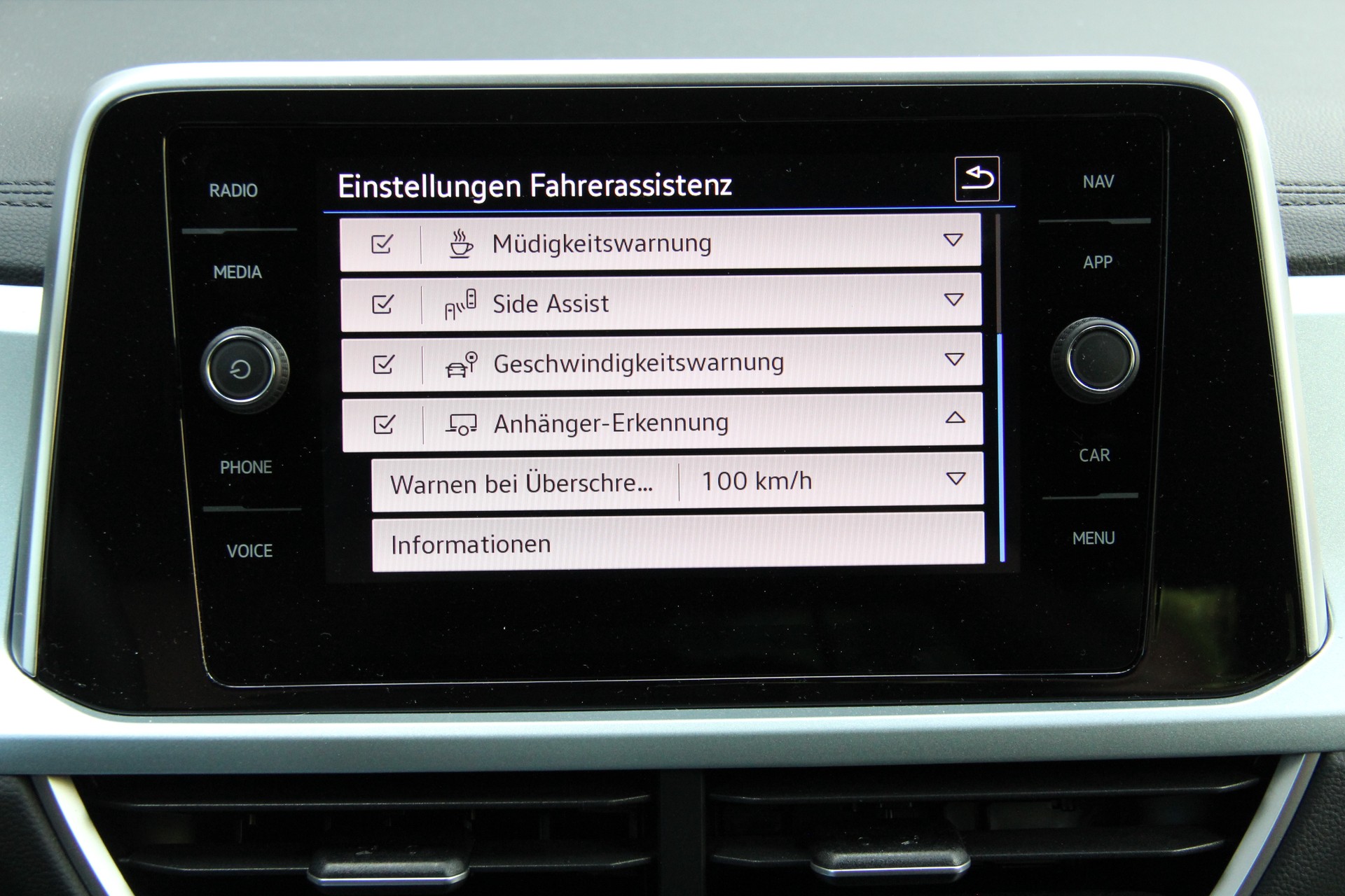 VW T-Roc 2.0 TDI SCR Goal DSG ***ANHÄNGERKUPPLUNG***-image-11