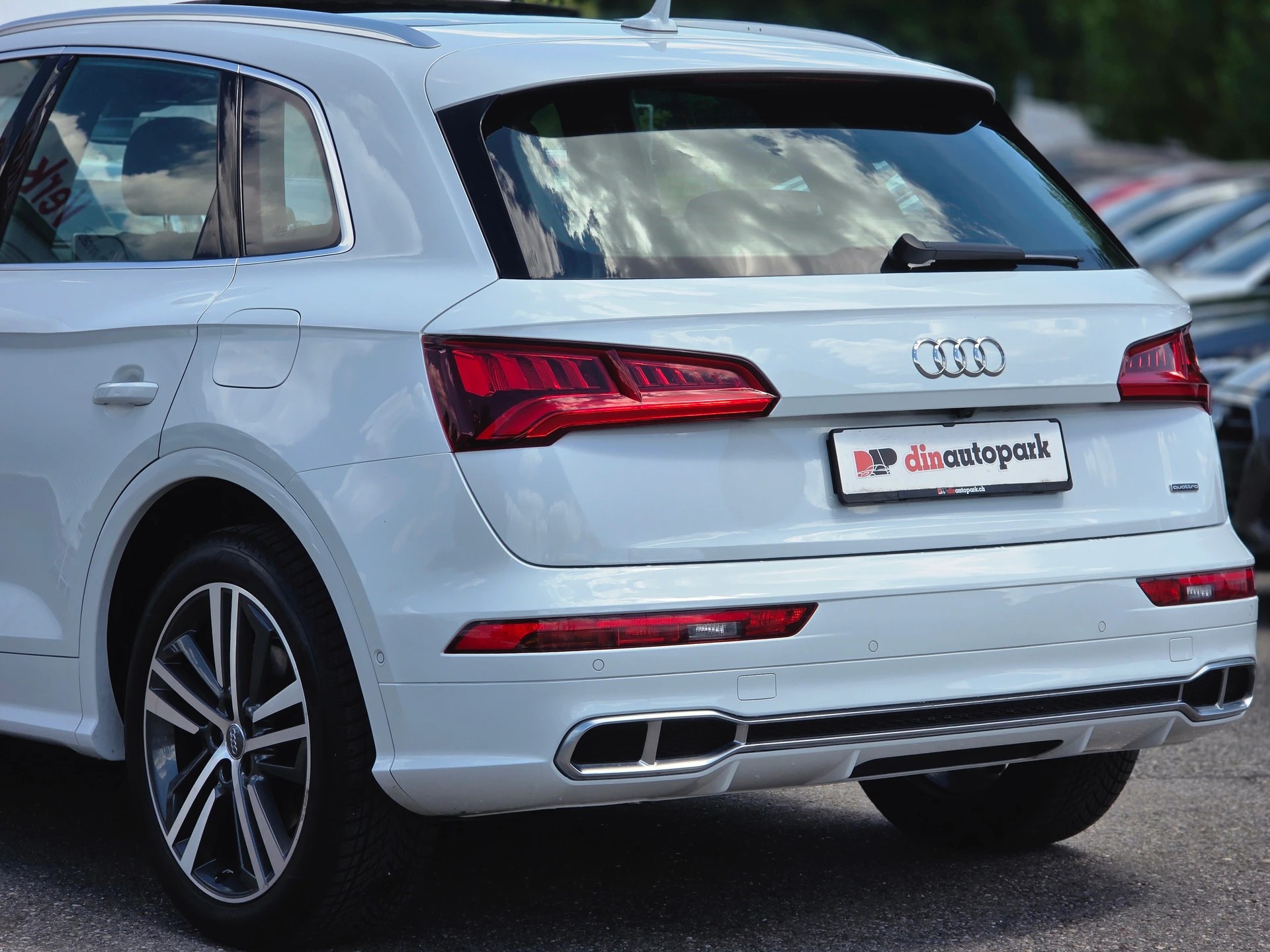 AUDI Q5 55 TFSI e Sport Quattro S-Line * CH-Fahrzeug * Frisch ab MFK * Anhängerkupplung * Panorama * Frisch ab MFK *-image-6