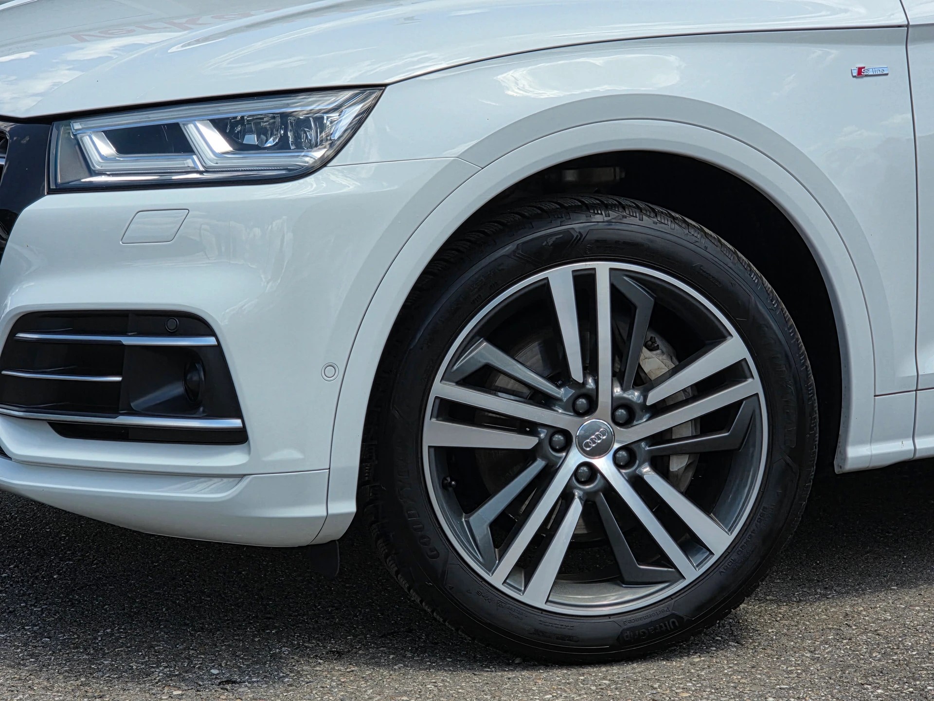 AUDI Q5 55 TFSI e Sport Quattro S-Line * CH-Fahrzeug * Frisch ab MFK * Anhängerkupplung * Panorama * Frisch ab MFK *-image-2