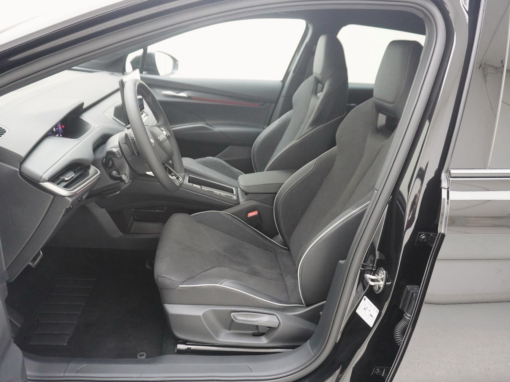 SKODA Elroq 85 Sport Line PLUS-image-11