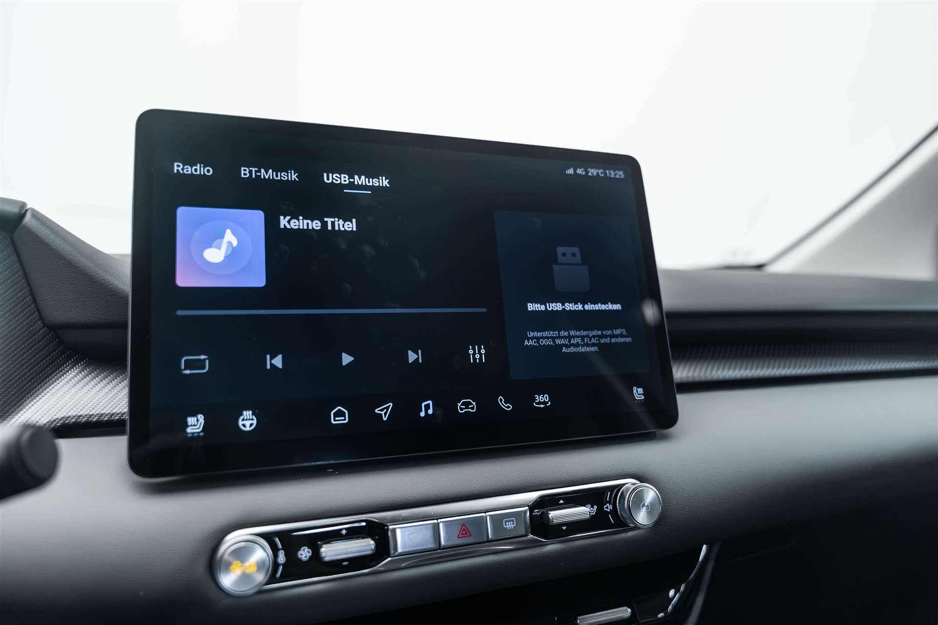 MG MG 4 EV 64kWh Premium Facelift Automat-image-24