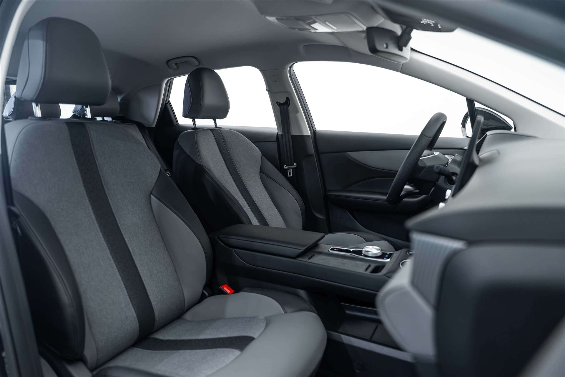 MG MG 4 EV 64kWh Premium Facelift Automat-image-11