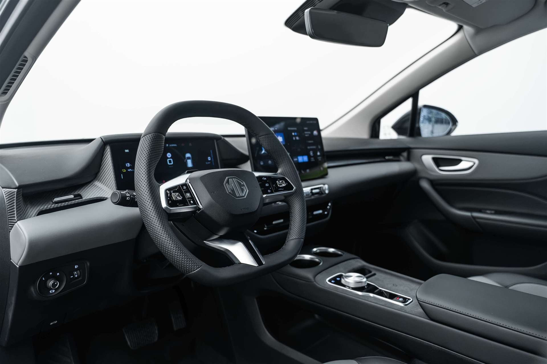 MG MG 4 EV 64kWh Premium Facelift Automat-image-7