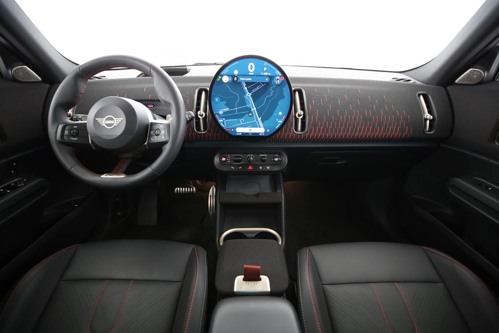 MINI Countryman F60 2.0i John Cooper Works ALL4-image-4